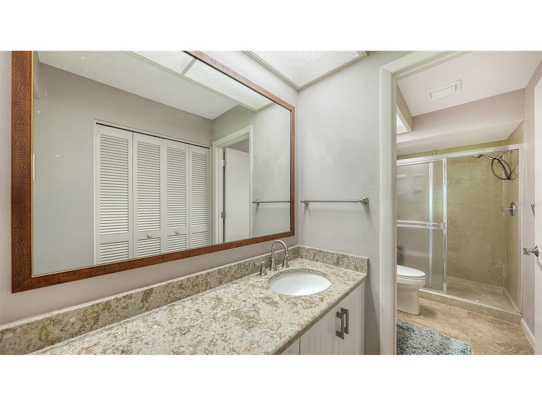 4581 Kingsmere #29 Sarasota FL 34235 A4692855 image26