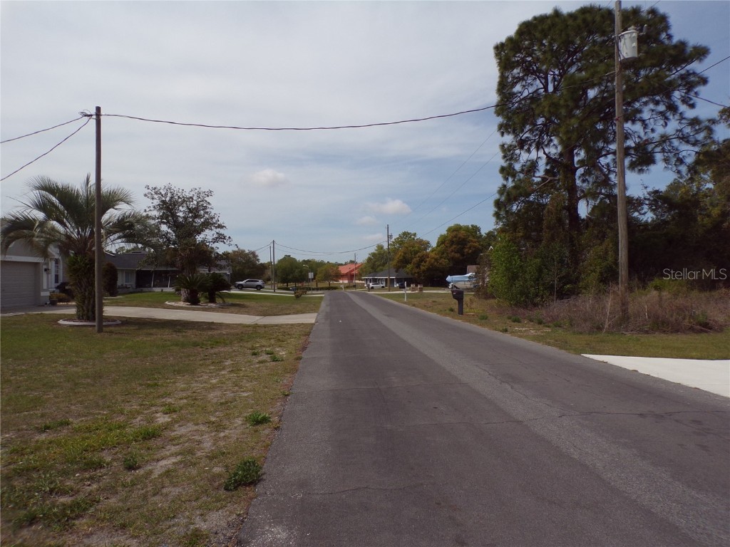 4582 Gondolier Road Spring Hill FL 34609 W7881839 image2