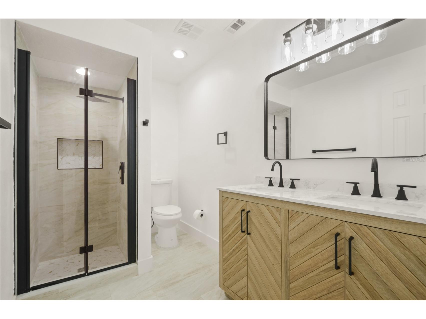 4583 Heritage Oak Drive Orlando FL 32808 O6401937 image15