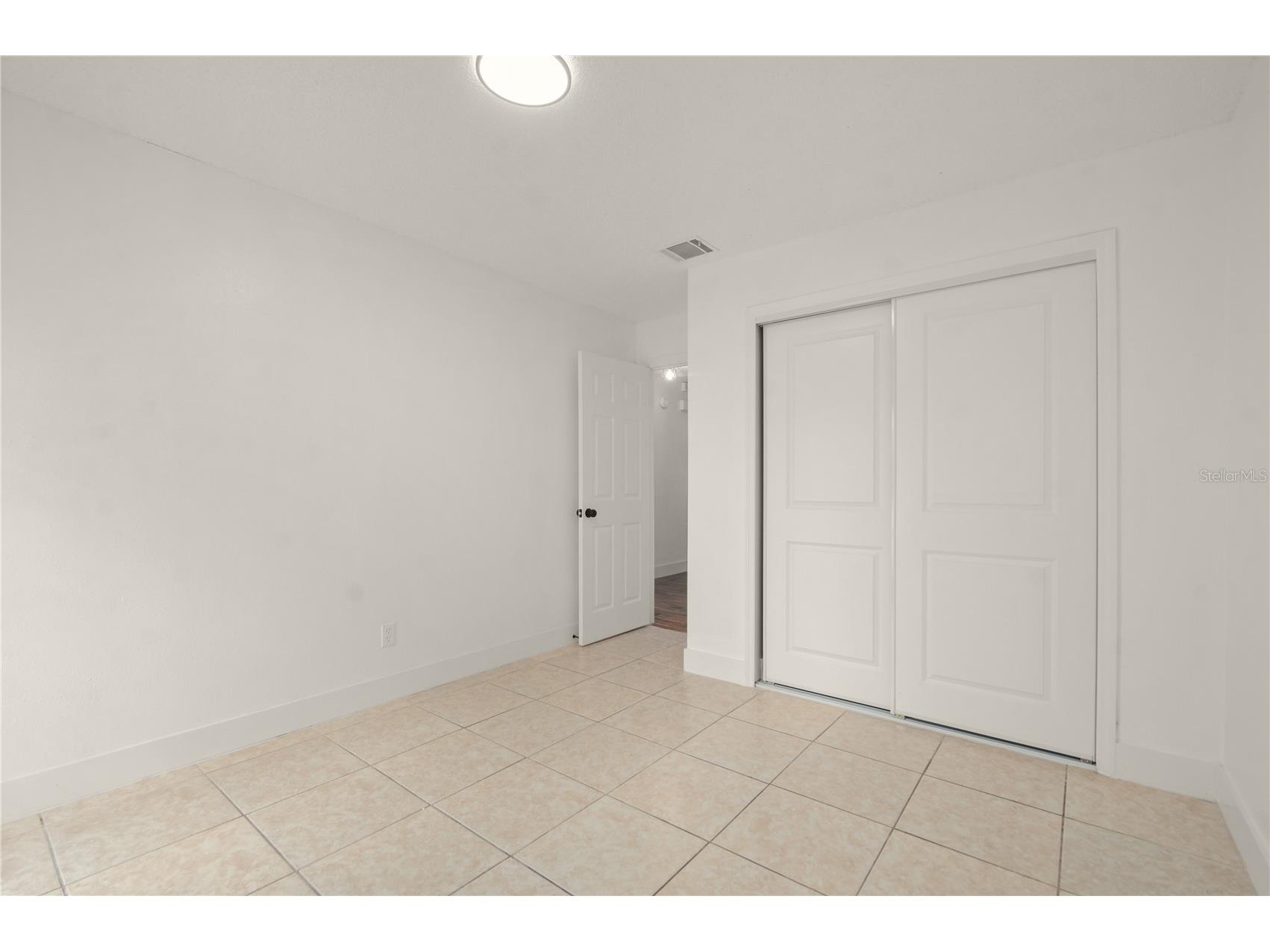 4583 Heritage Oak Drive Orlando FL 32808 O6401937 image20