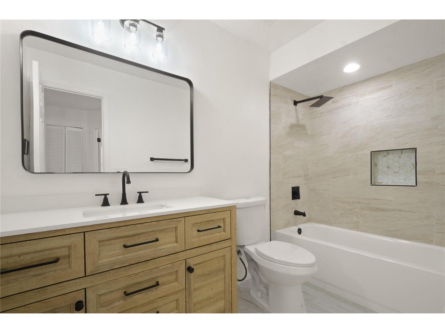 4583 Heritage Oak Drive Orlando FL 32808 O6401937 image21