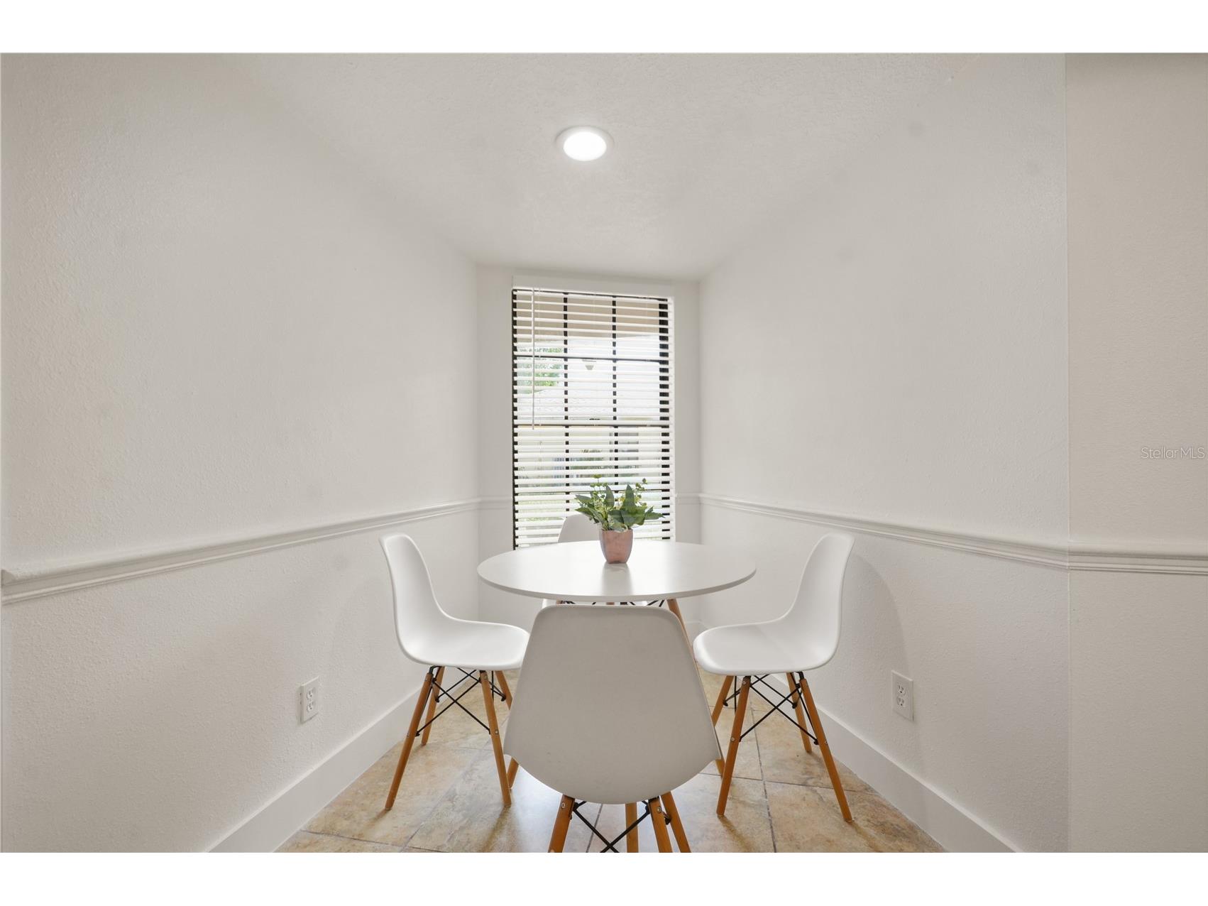4583 Heritage Oak Drive Orlando FL 32808 O6401937 image7