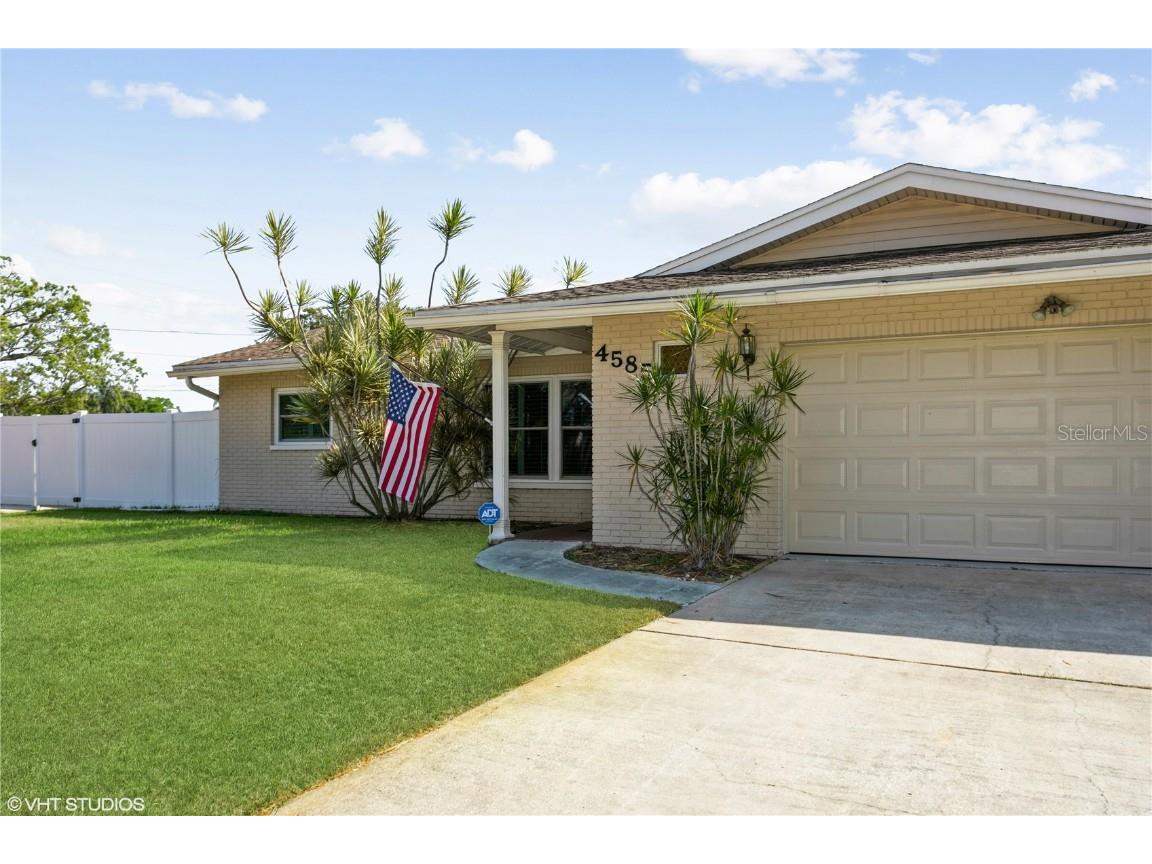 4585 13th Way NE Saint Petersburg FL 33703 - SMACKS BAYOU U8192301 image1