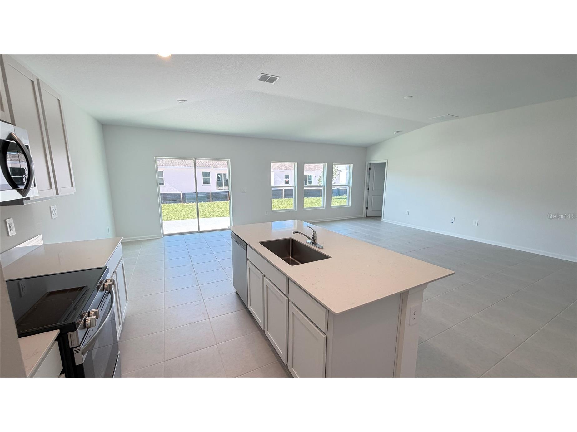 4585 Golden Knight Boulevard Kissimmee FL 34746 S5153720 image4