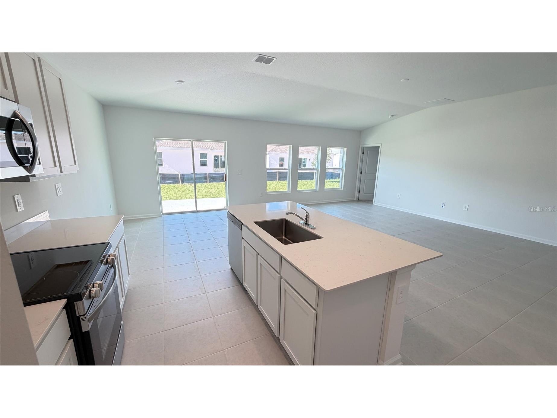 4585 Golden Knight Boulevard Kissimmee FL 34746 S5153720 image5