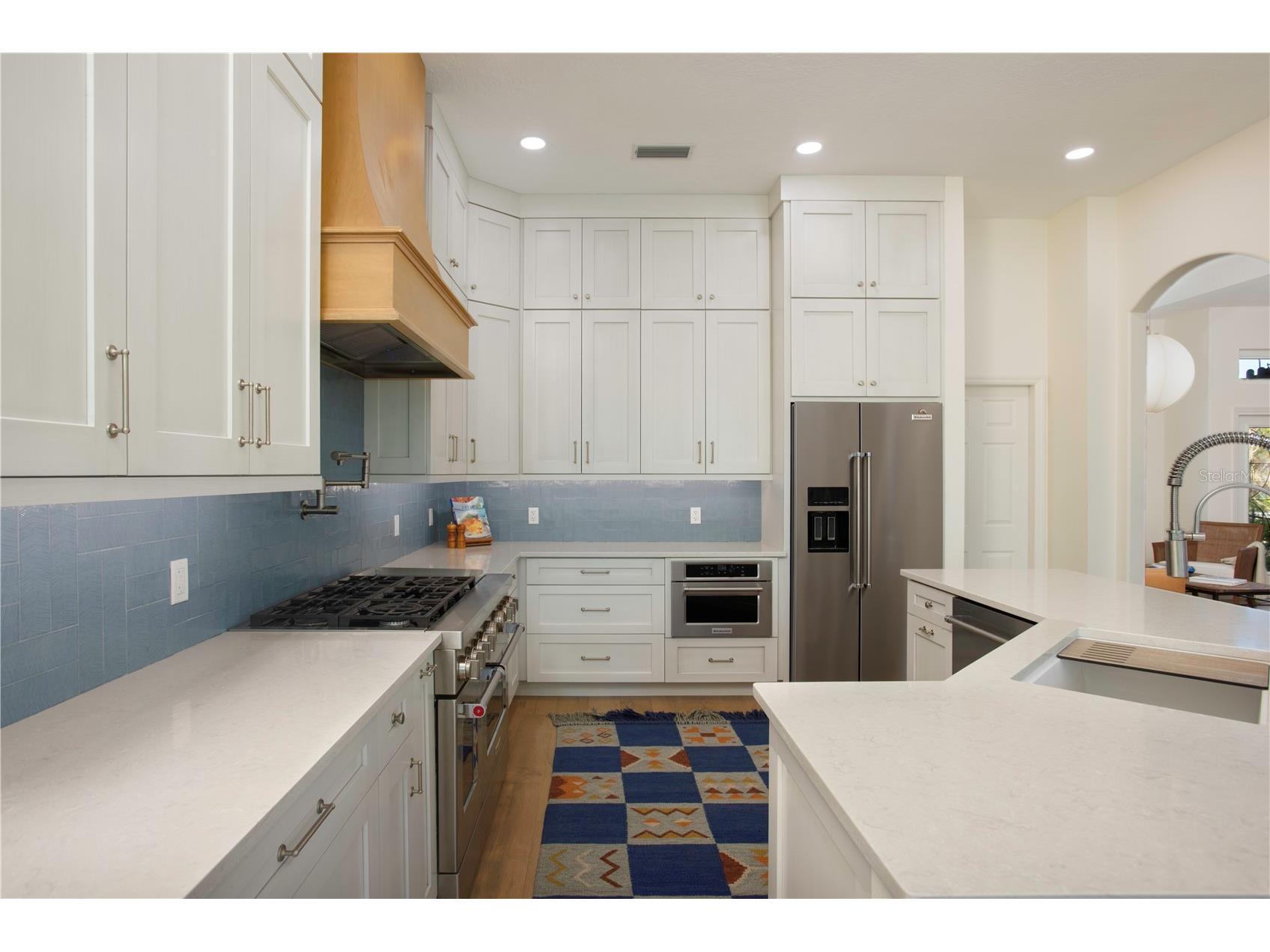 4586 Del Sol Boulevard S Sarasota FL 34243 A4682853 image15