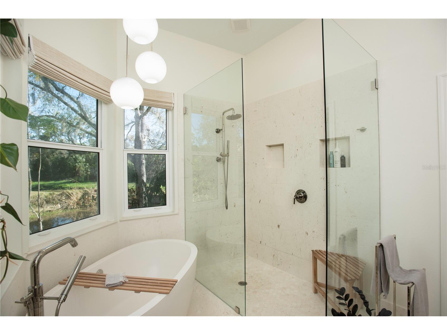 4586 Del Sol Boulevard S Sarasota FL 34243 A4682853 image17