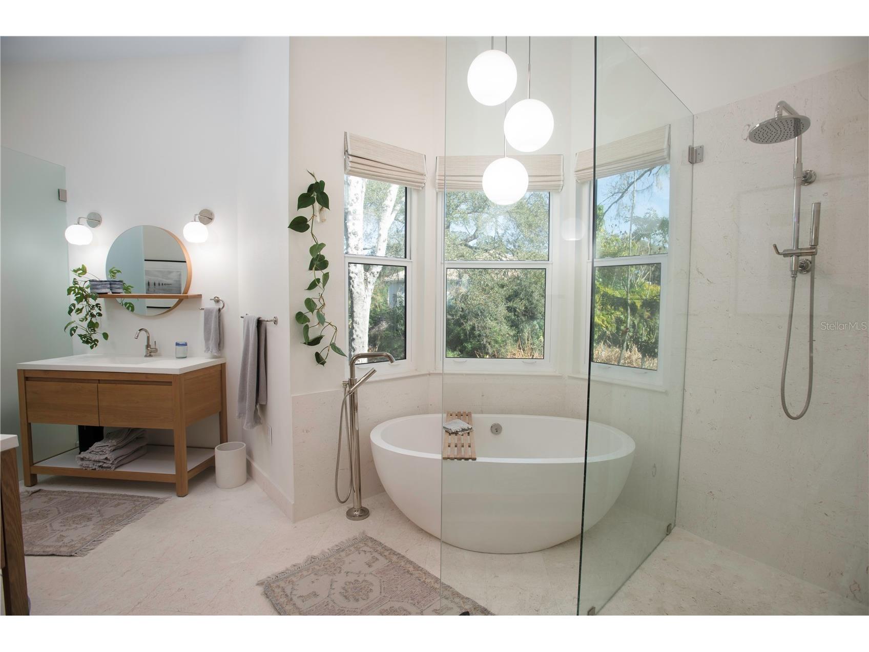 4586 Del Sol Boulevard S Sarasota FL 34243 A4682853 image6