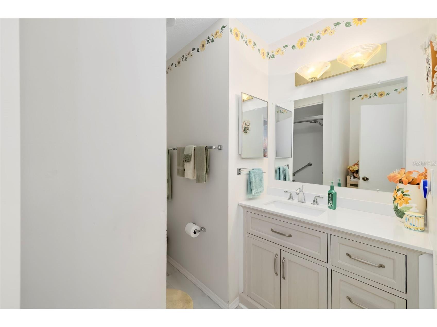 4586 Mohican Trail #147 Sarasota FL 34233 A4699365 image22