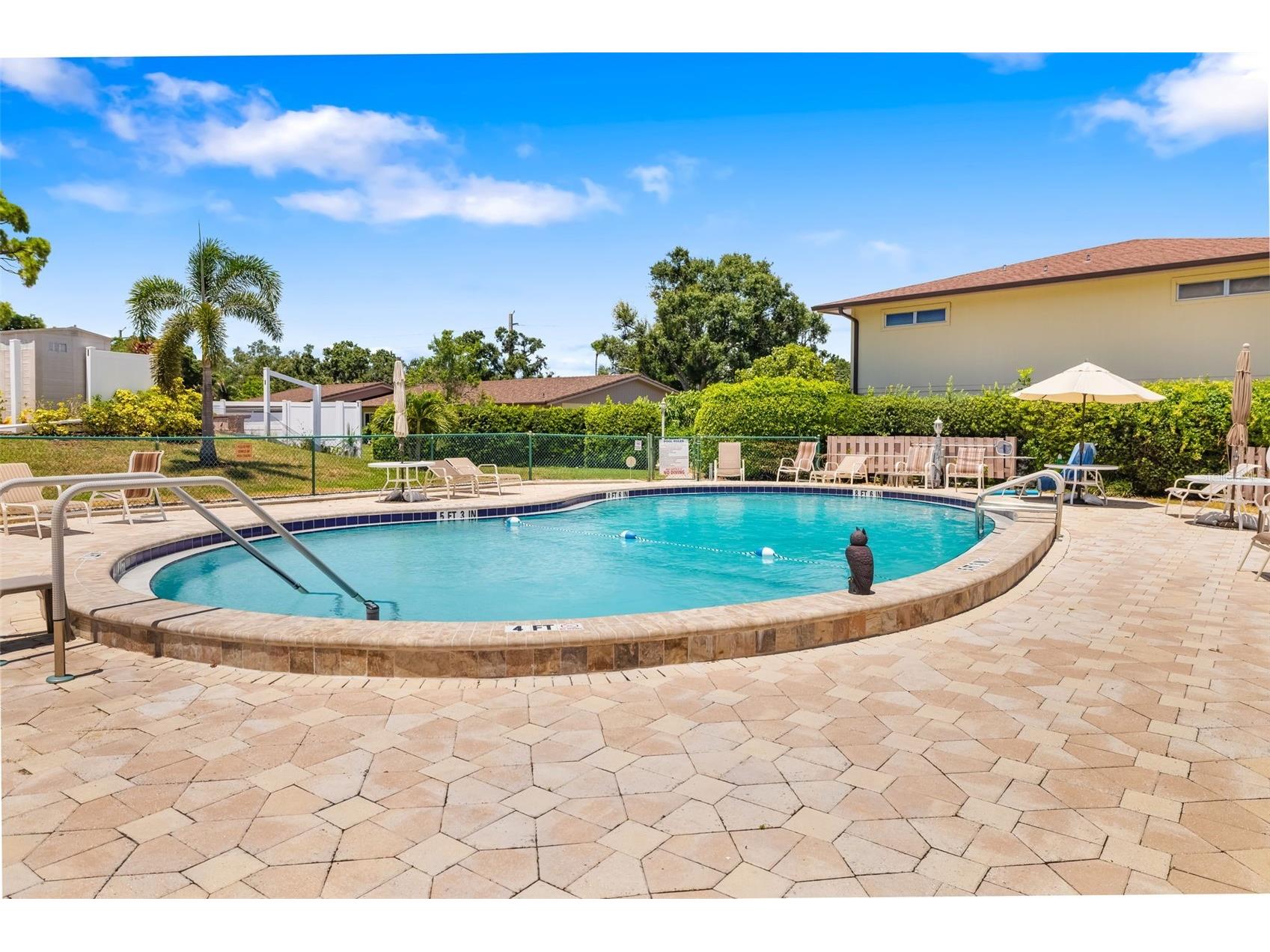 4586 Mohican Trail #147 Sarasota FL 34233 A4699365 image32
