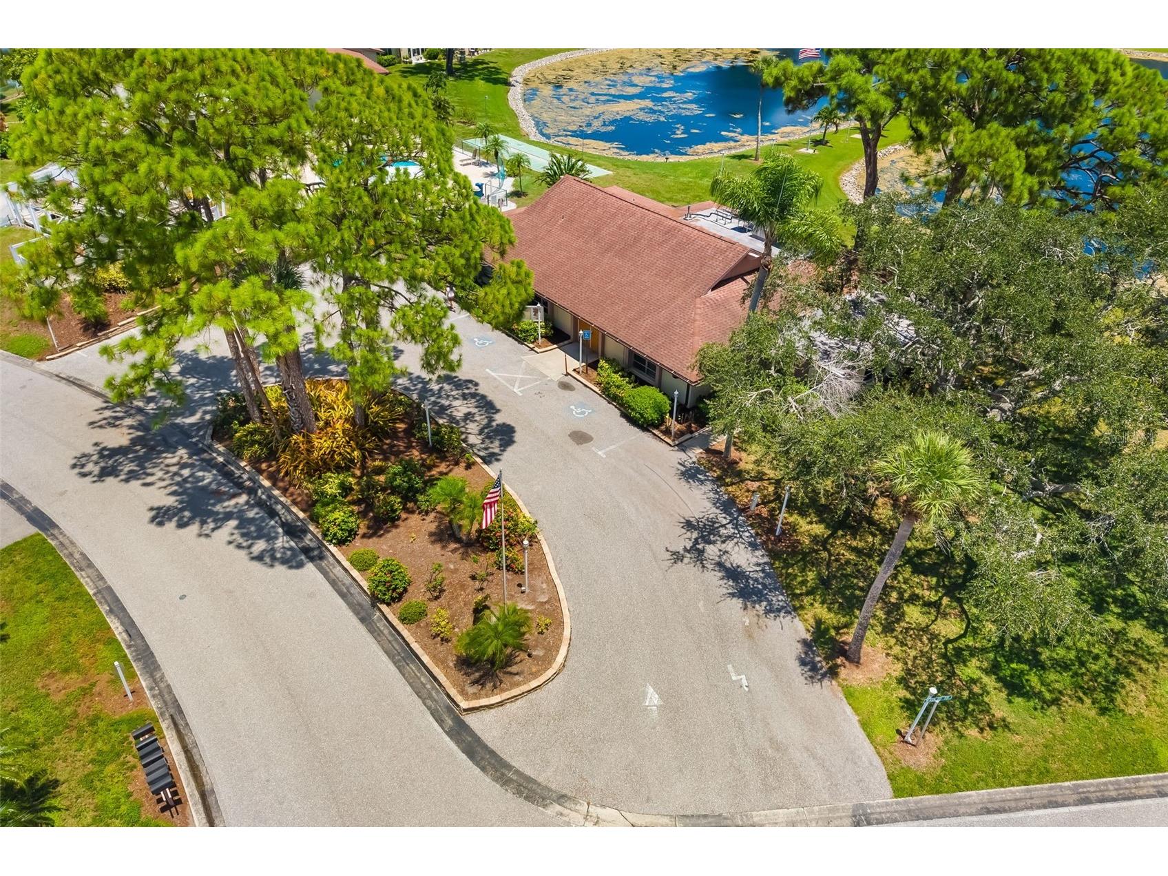 4586 Mohican Trail #147 Sarasota FL 34233 A4699365 image39