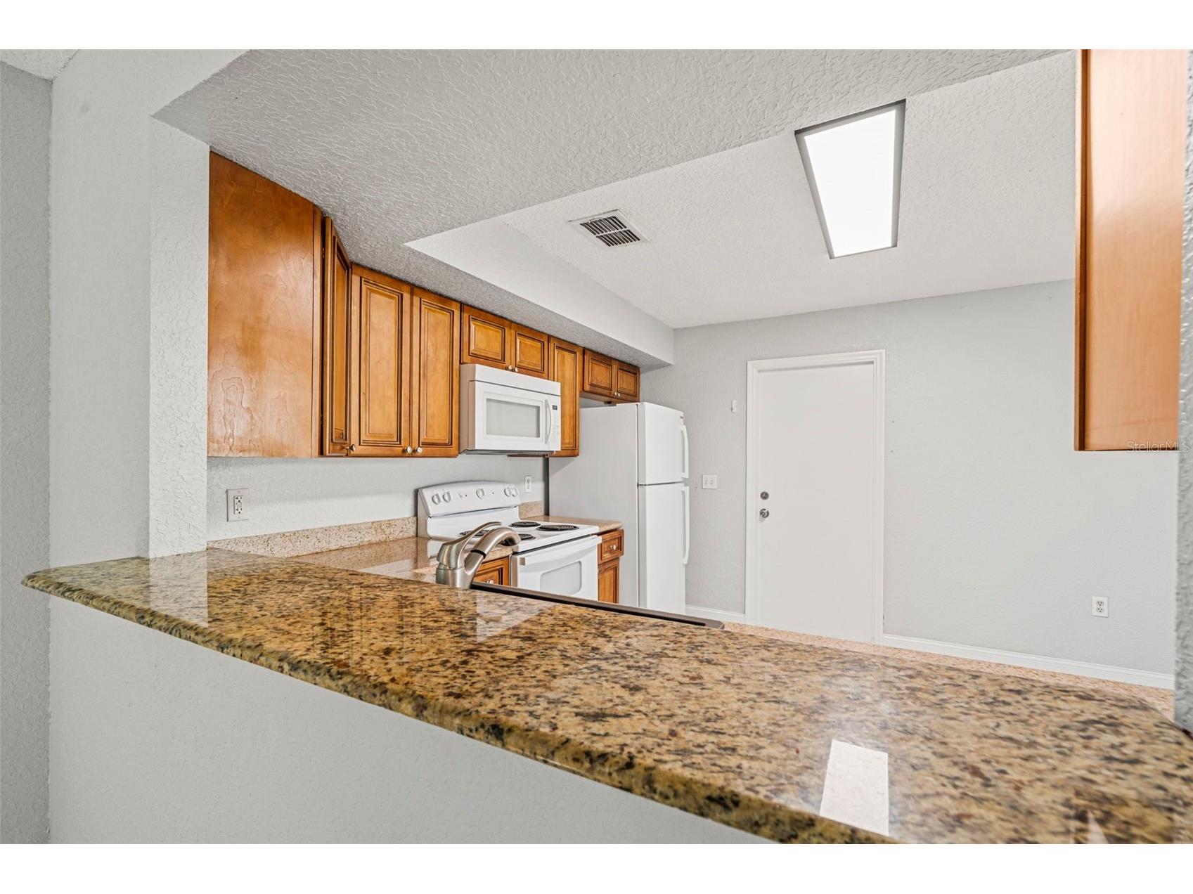 4586 Pheasant Run Drive #6B Orlando FL 32808 O6414496 image10