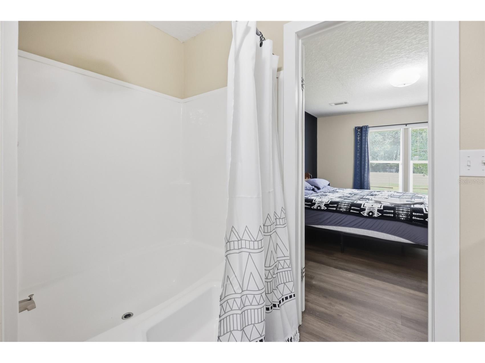 45861 Raccoon Street Paisley FL 32767 O6419521 image13