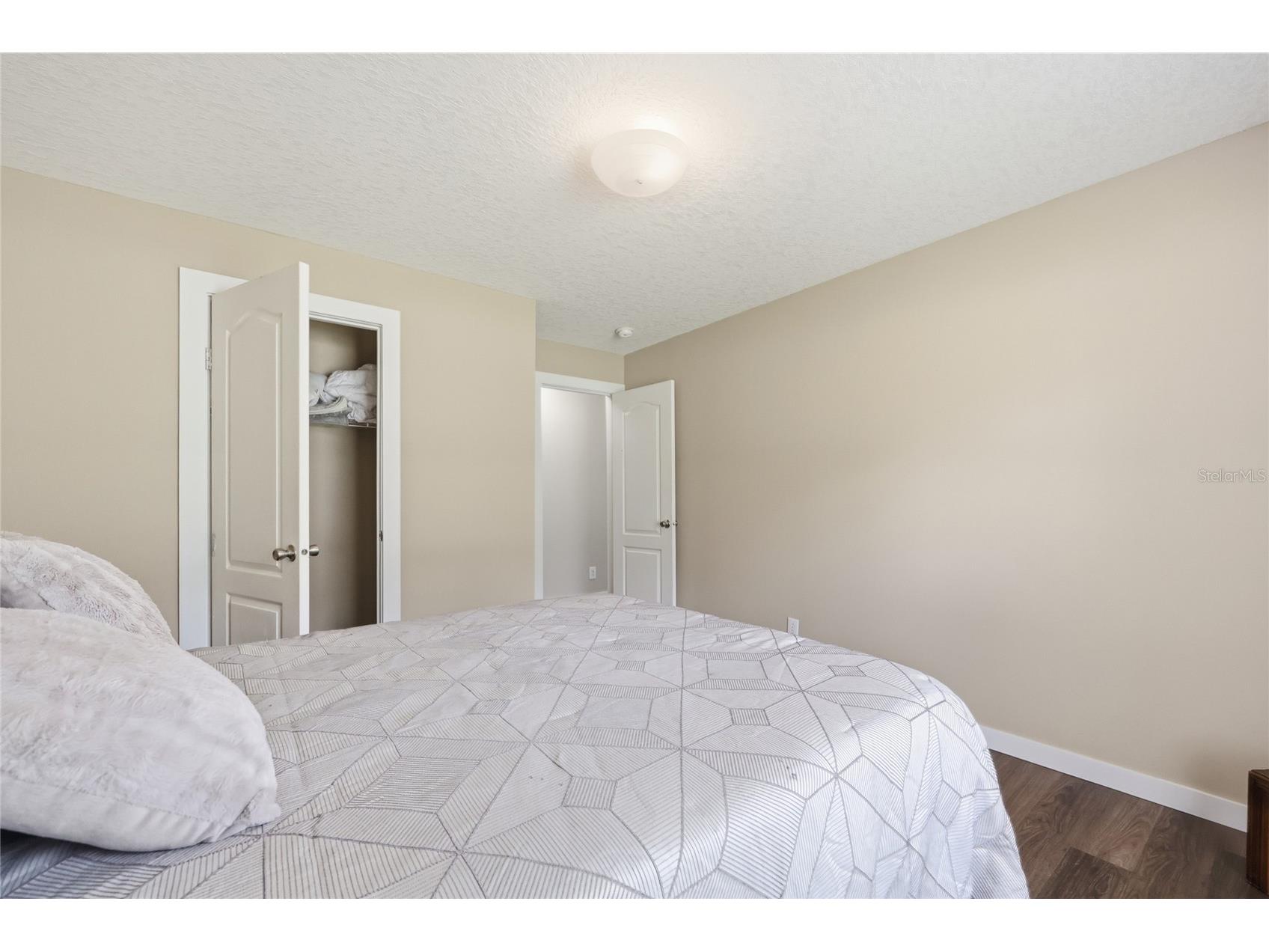 45861 Raccoon Street Paisley FL 32767 O6419521 image18
