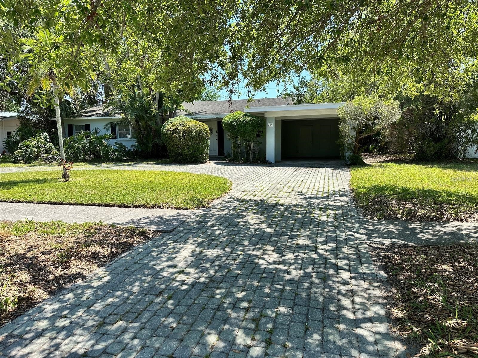 459 Bayview Drive NE Saint Petersburg FL 33704 TB8498427 image1