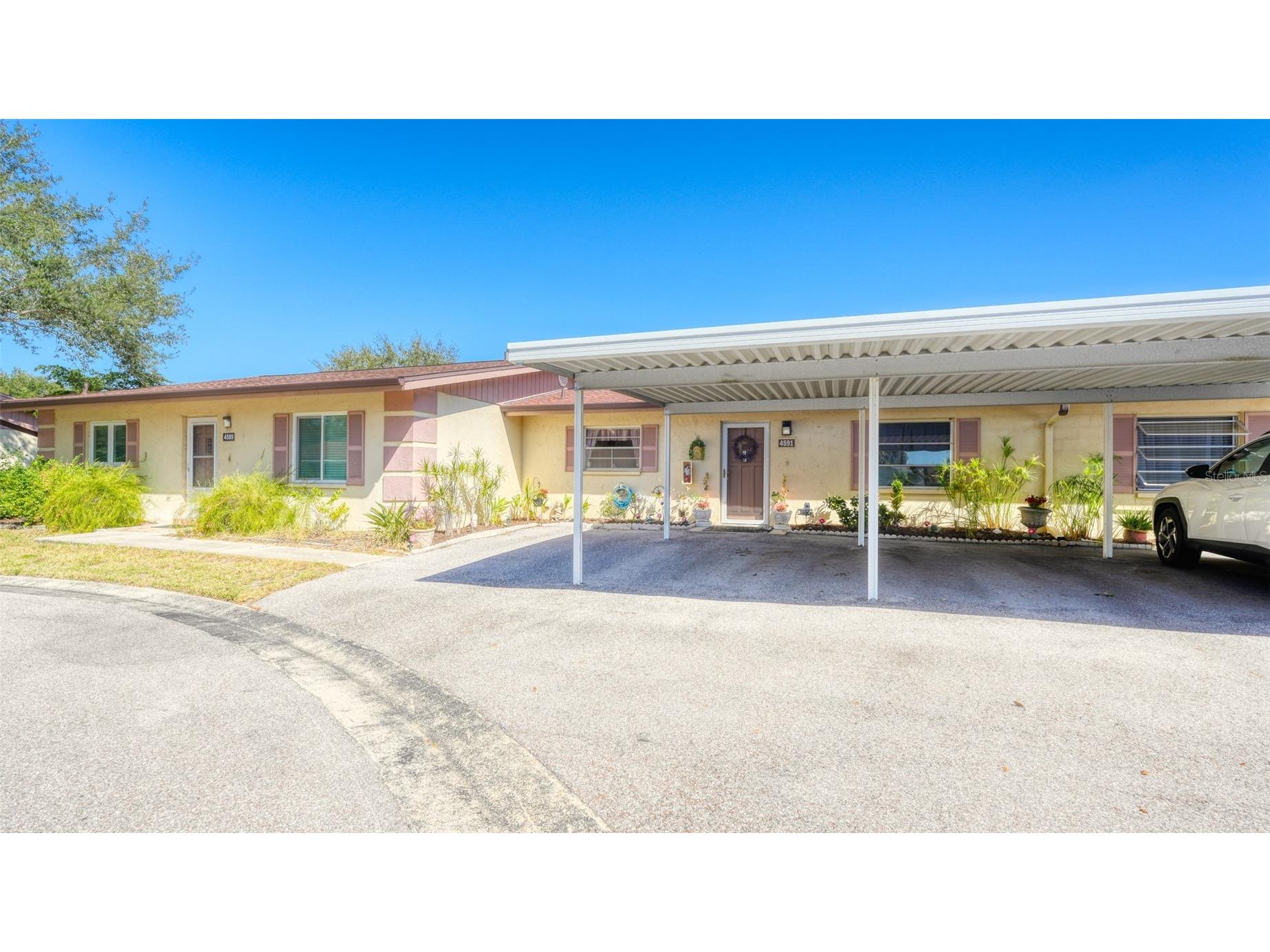 4591 Mohican Trail #137 Sarasota FL 34233 A4686959 image2