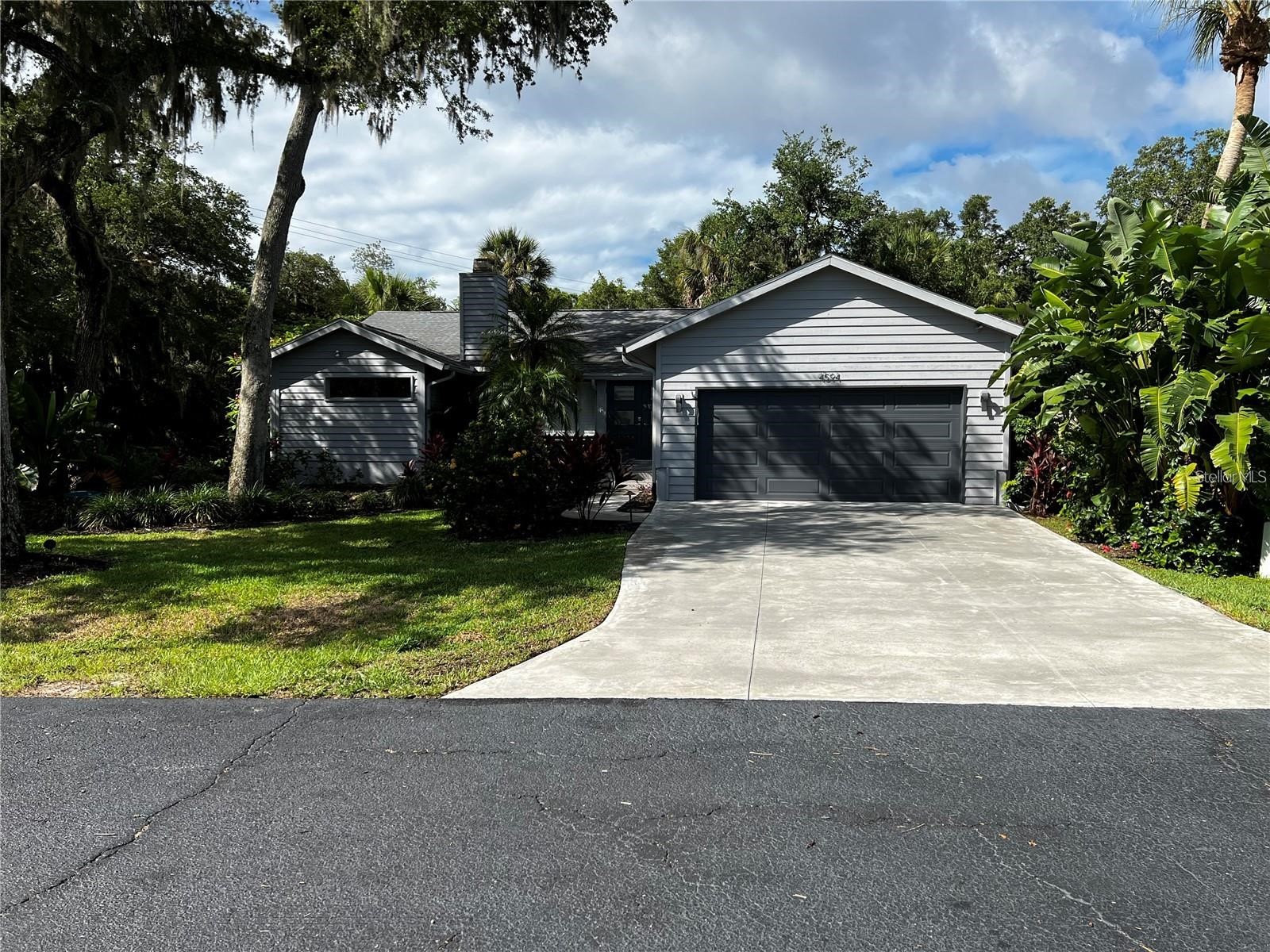 4594 Trails Drive Sarasota FL 34232 A4692424 image1