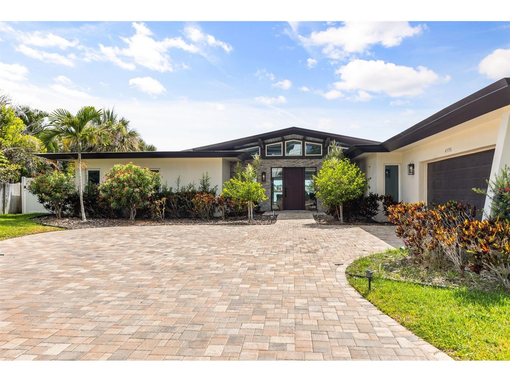 4598 Clearwater Harbor Drive S Largo FL 33770 O6421251 image1
