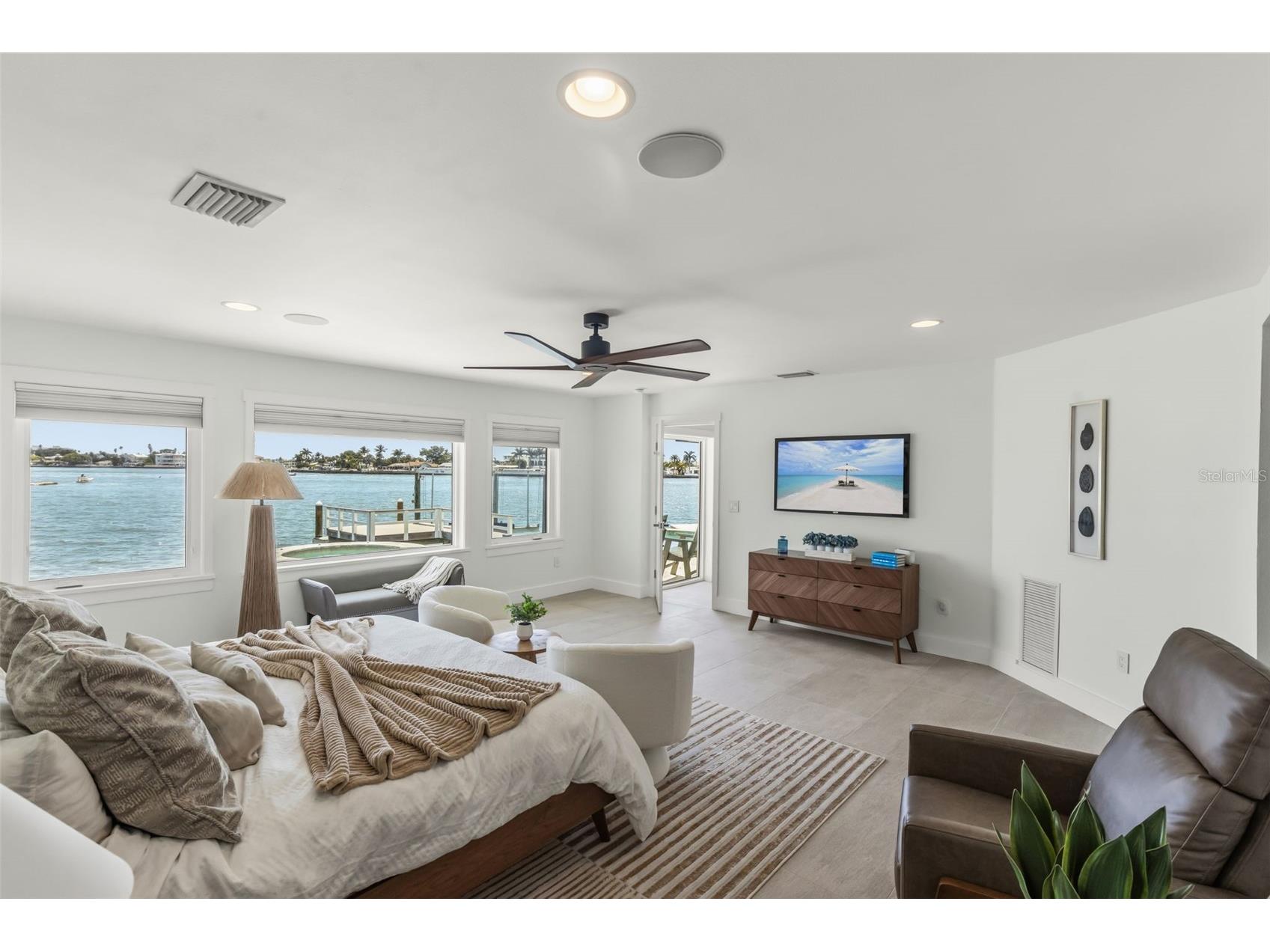 4598 Clearwater Harbor Drive S Largo FL 33770 O6421251 image21