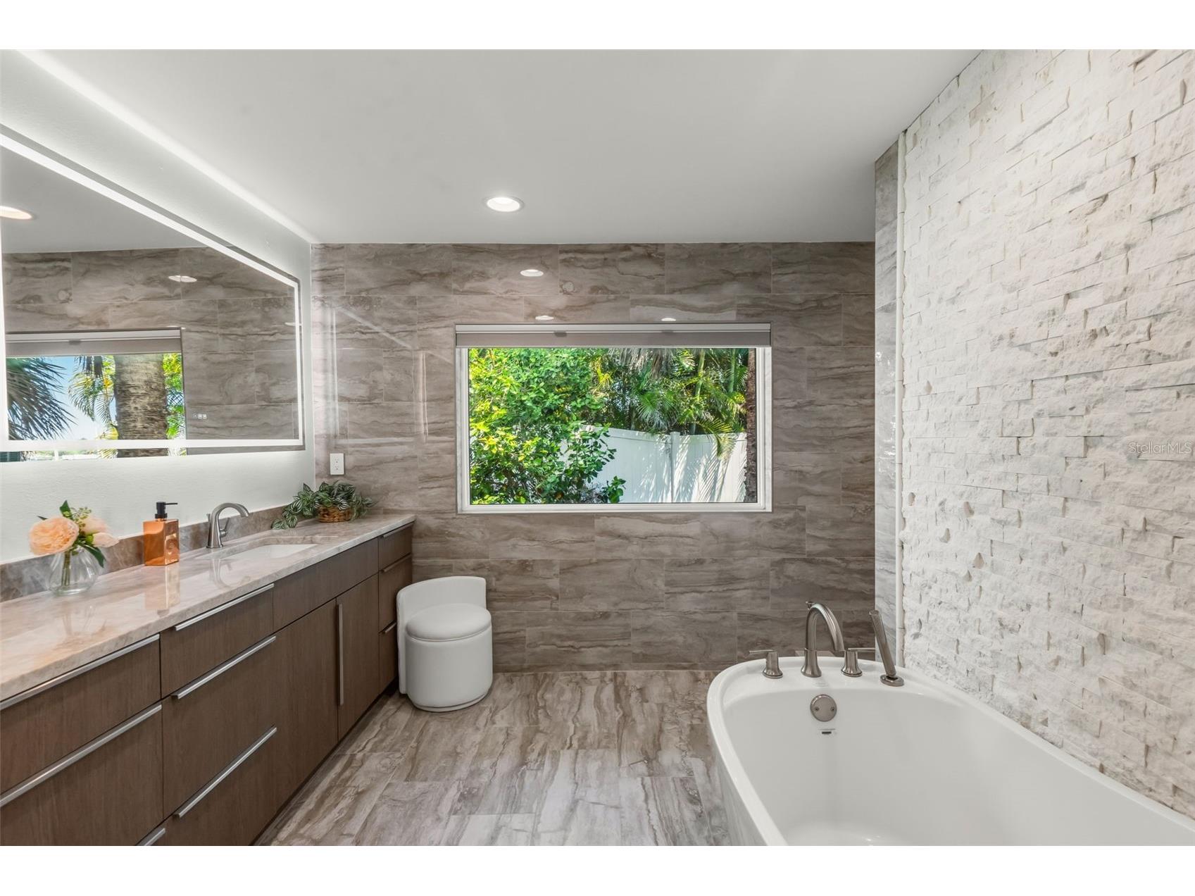 4598 Clearwater Harbor Drive S Largo FL 33770 O6421251 image26