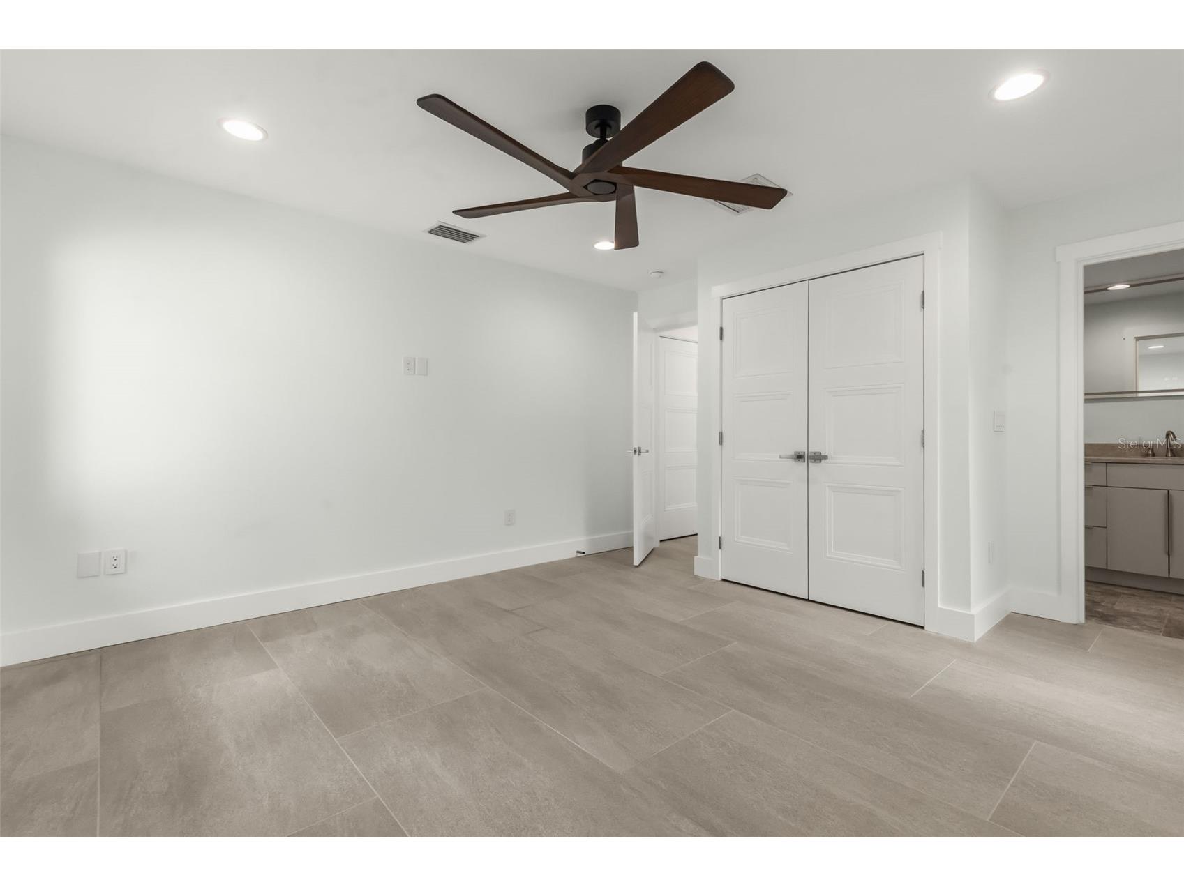 4598 Clearwater Harbor Drive S Largo FL 33770 O6421251 image33