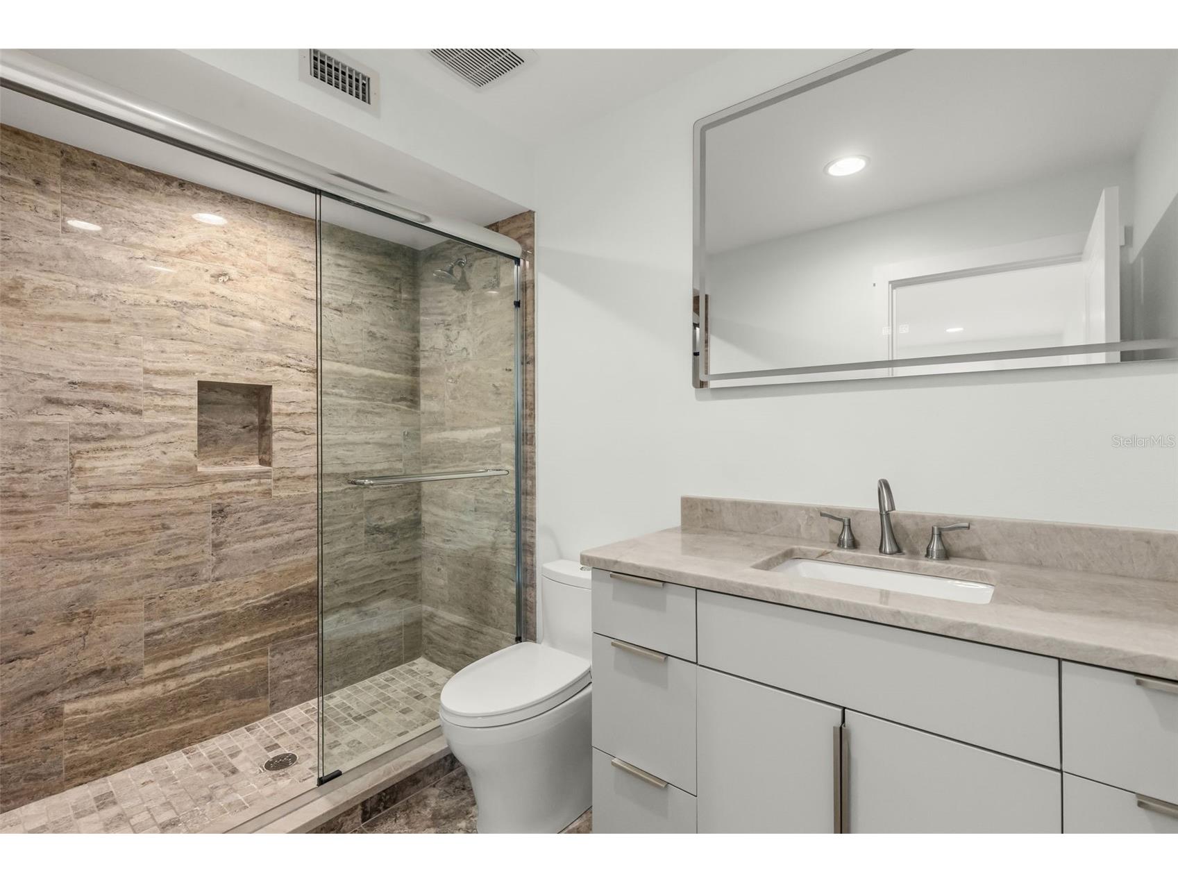 4598 Clearwater Harbor Drive S Largo FL 33770 O6421251 image34