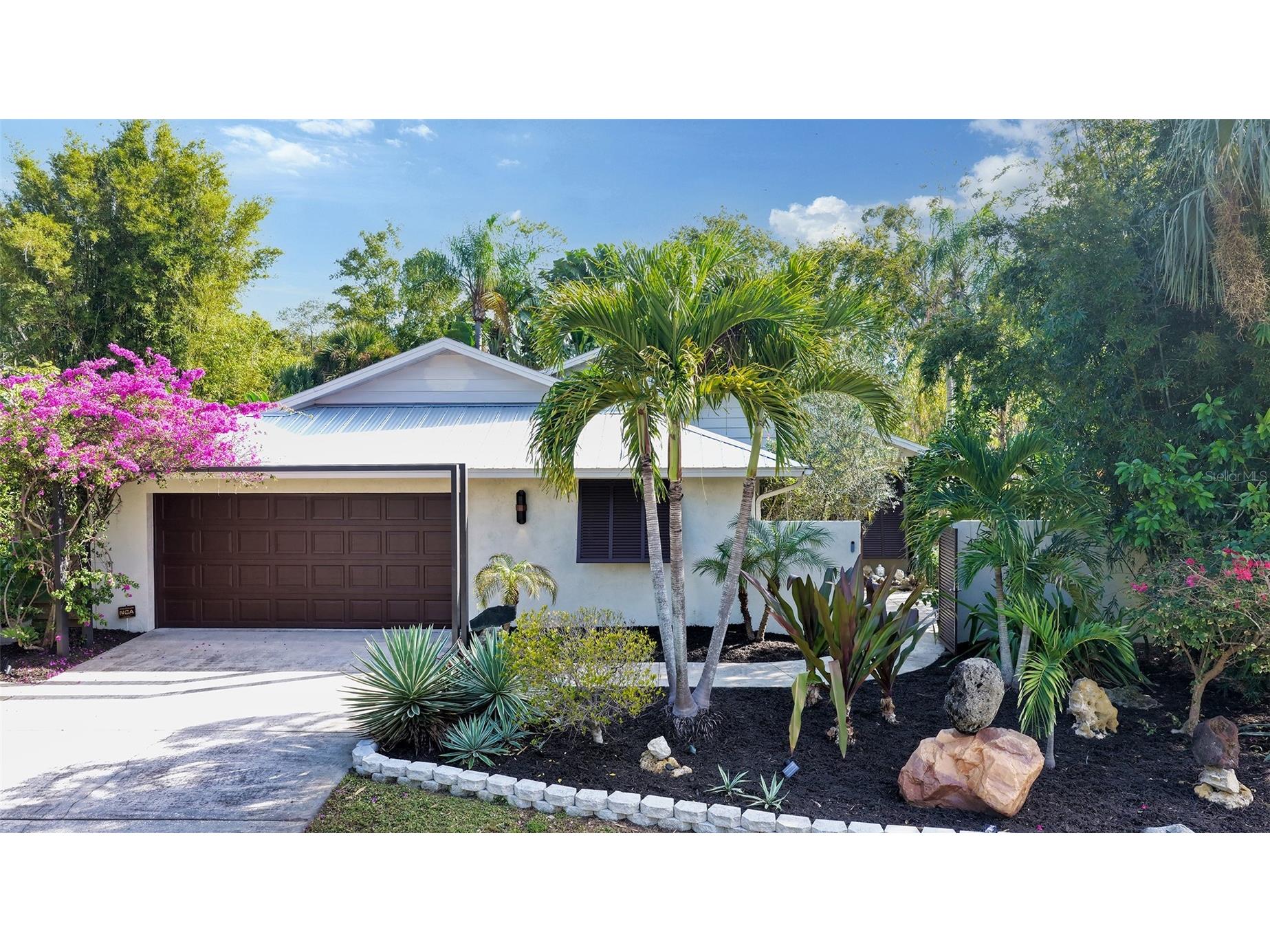 4598 Guava Court Sarasota FL 34234 A4674479 image1