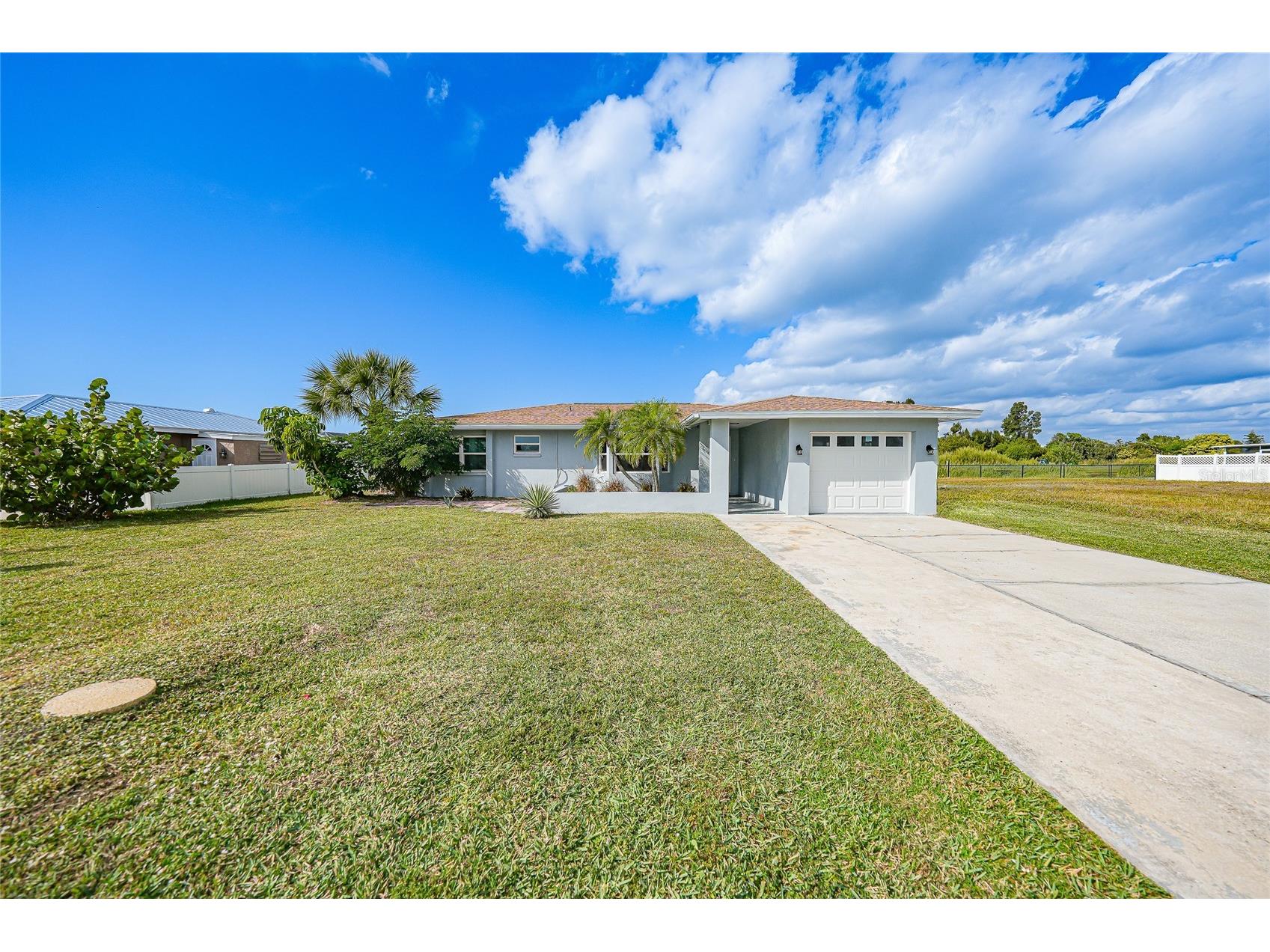 46 Oakland Hills Court Rotonda West FL 33947 C7518891 image1