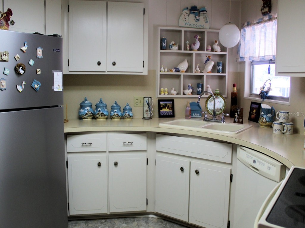 46 Palm Forest Drive Largo FL 33770 TB8449198 image2