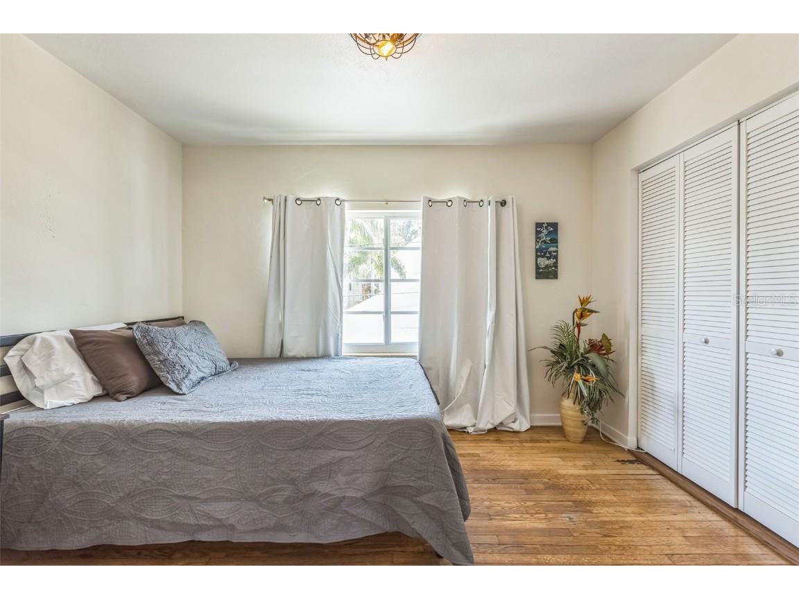 460 15th Avenue N Saint Petersburg FL 33704 TB8405347 image6