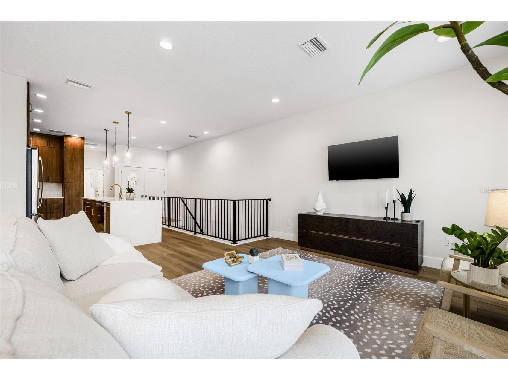 460 87th Avenue North Saint Petersburg FL 33702 TB8342579 image21