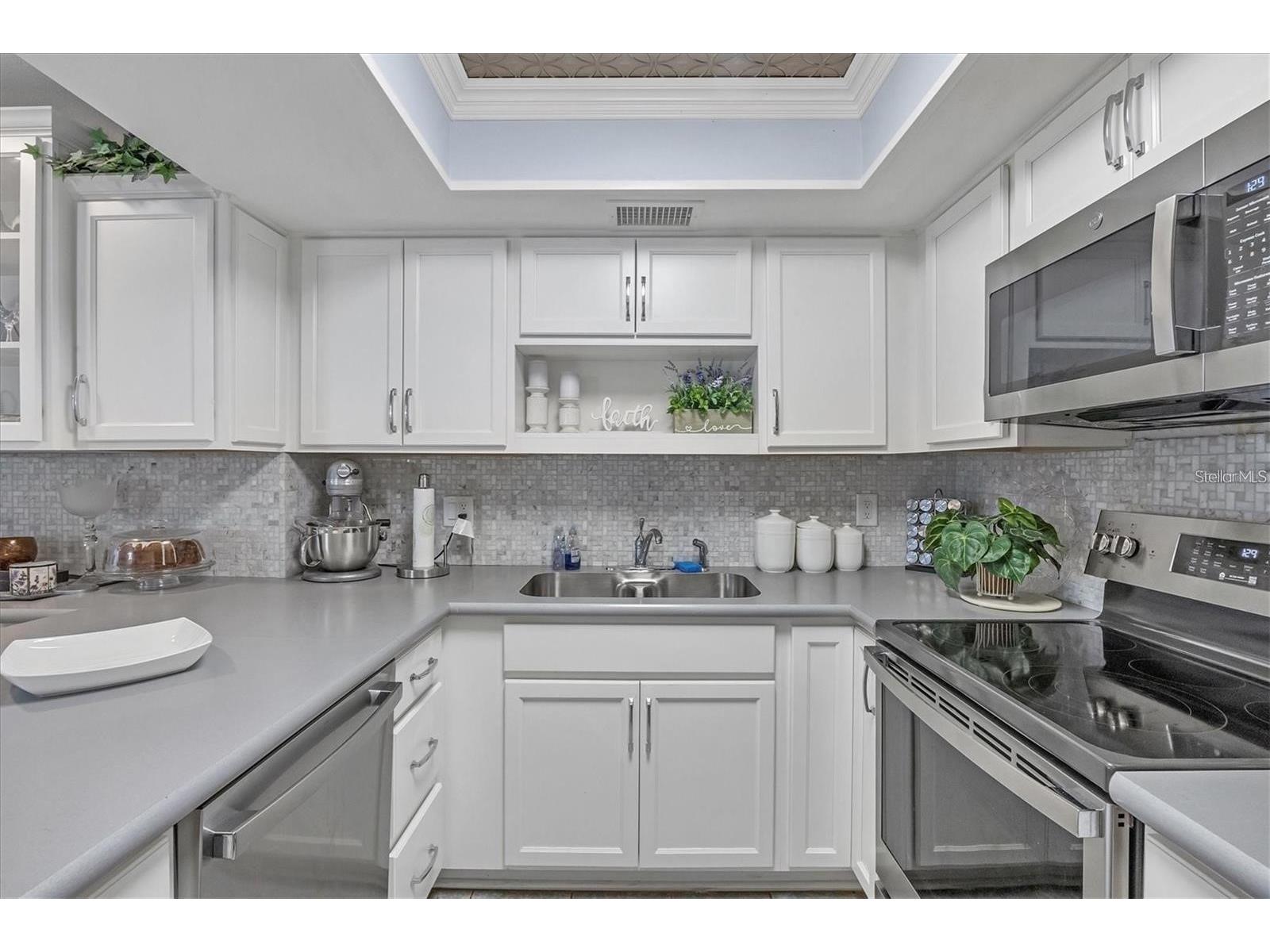 460 Base Avenue E #113 Venice FL 34285 N6142467 image16