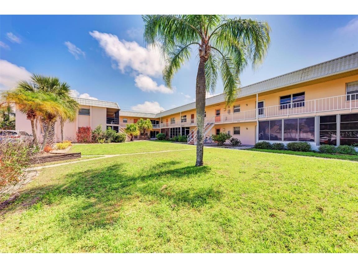 460 Base Avenue E #118 Venice FL 34285 N6120105 image1