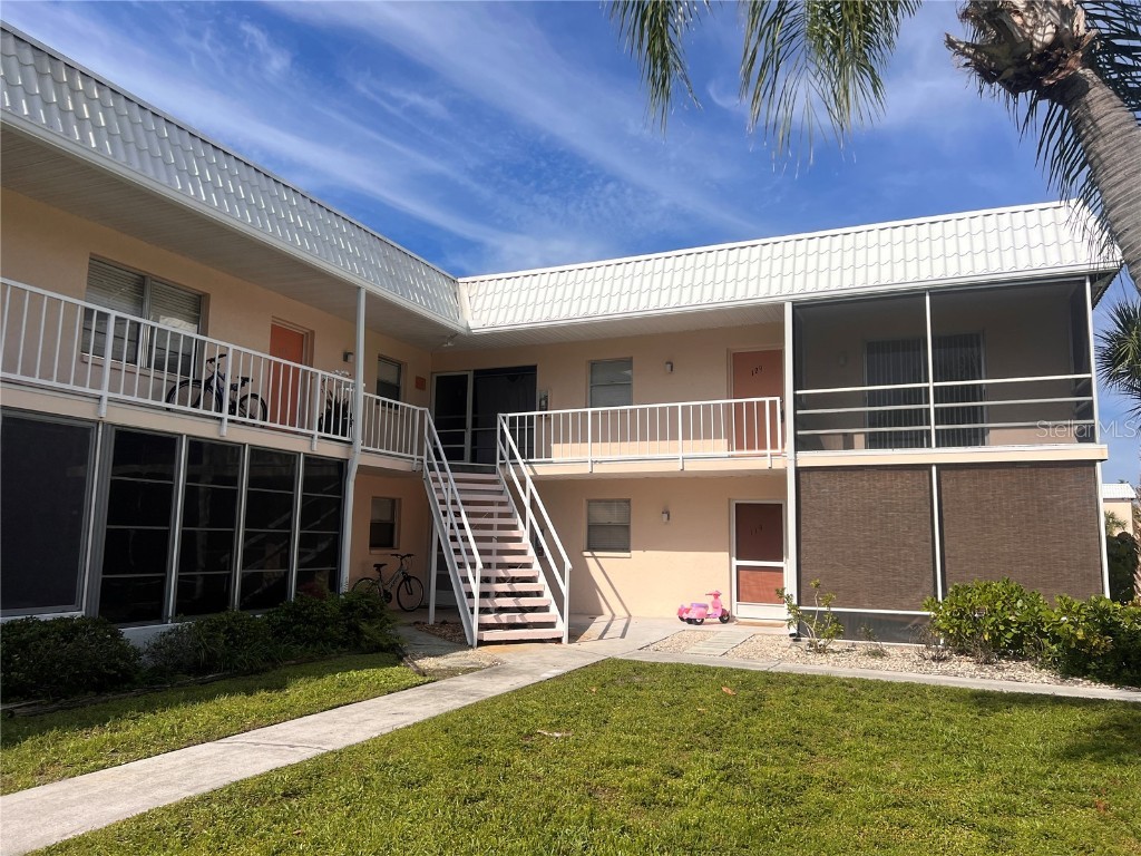 460 Base Avenue E #129 Venice FL 34285 N6137752 image1