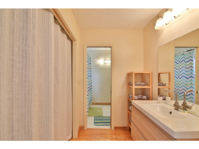 460 Beach Road #A1 Sarasota FL 34242 A4481650 image12