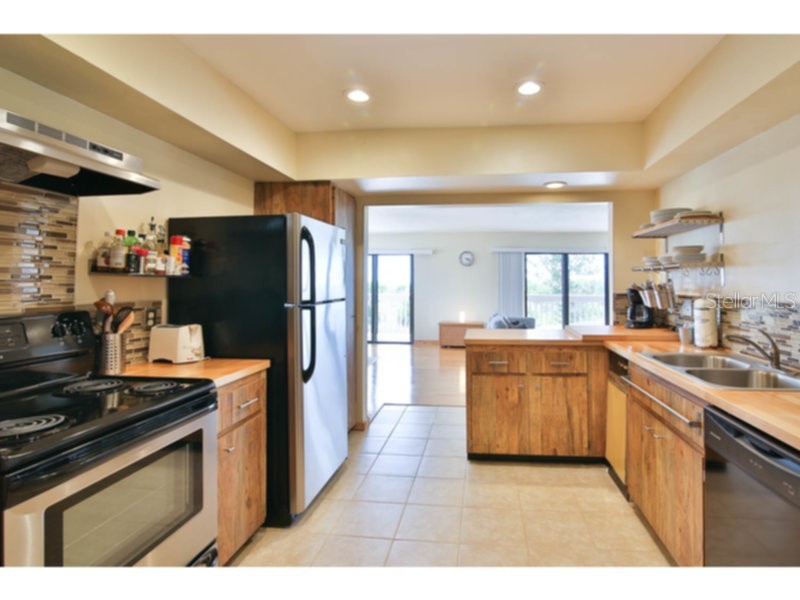 460 Beach Road #A1 Sarasota FL 34242 A4481650 image9