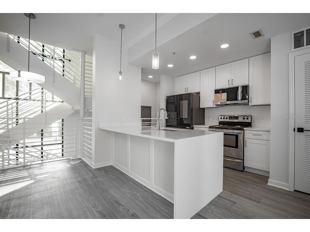 460 E Jackson Street #2 Orlando FL 32801 R4910697 image3