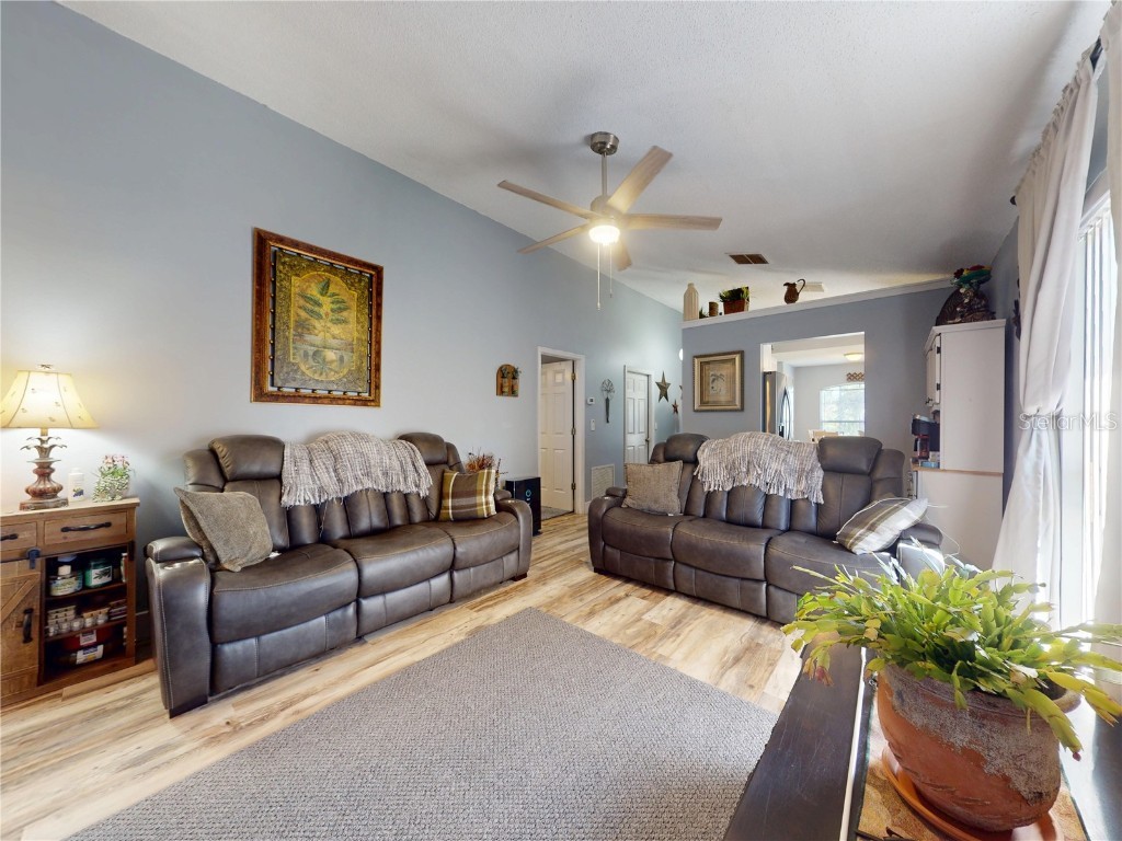 460 Green Street Deland FL 32720 V4944348 image17