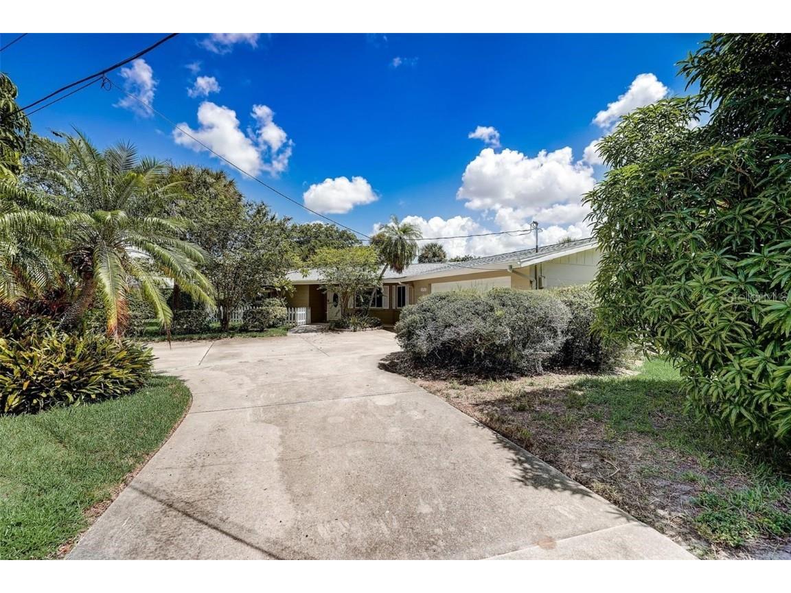 460 Magellan Drive Sarasota FL 34243 A4610342 image1