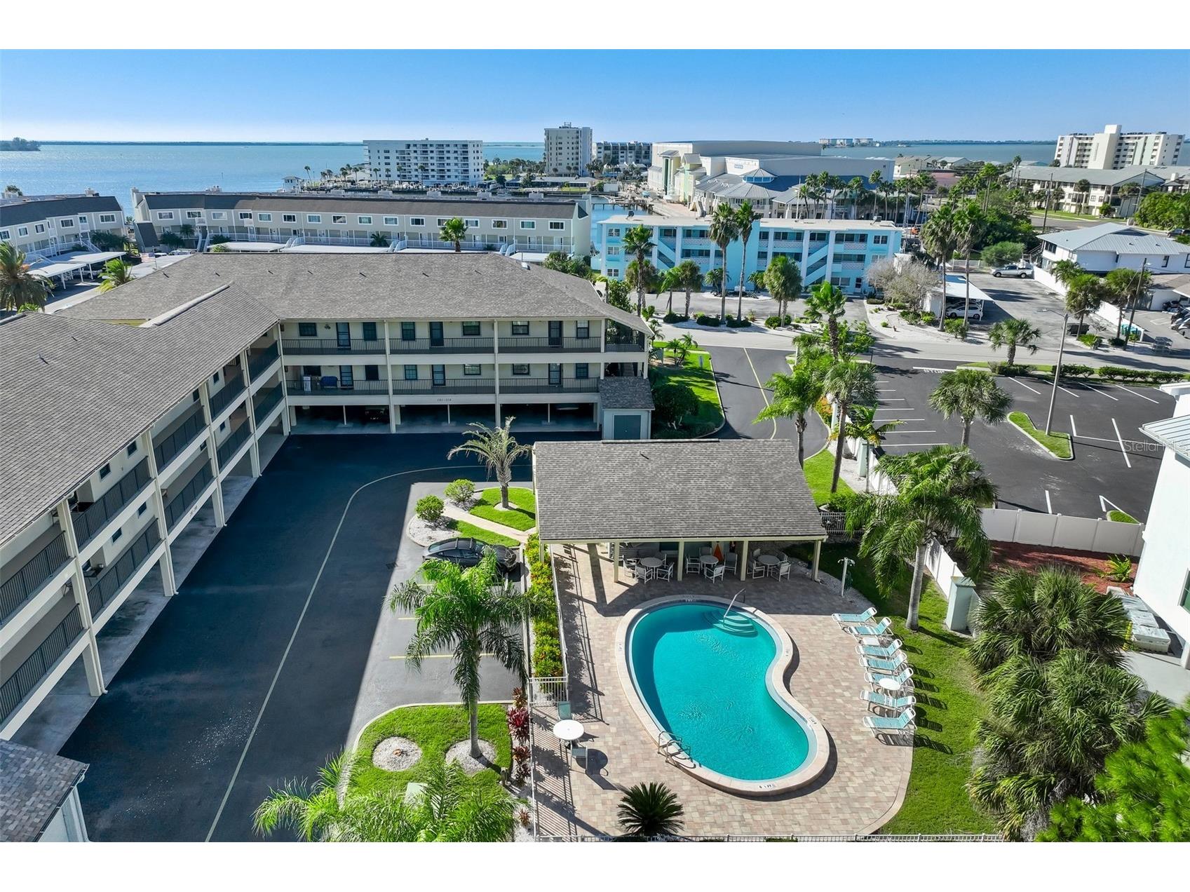 460 Paula Drive S #401 Dunedin FL 34698 TB8473334 image2