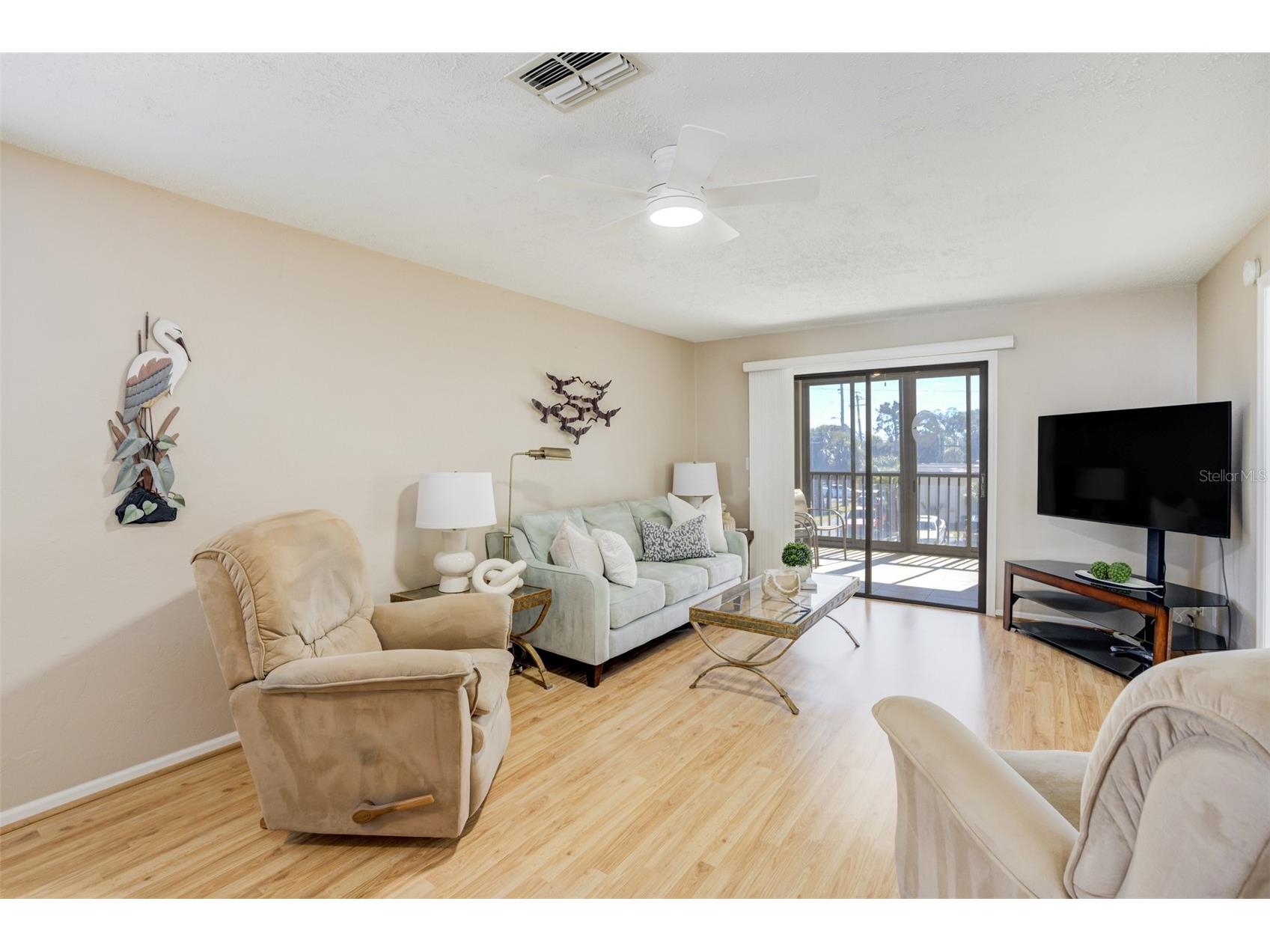 460 Paula Drive S #401 Dunedin FL 34698 TB8473334 image4