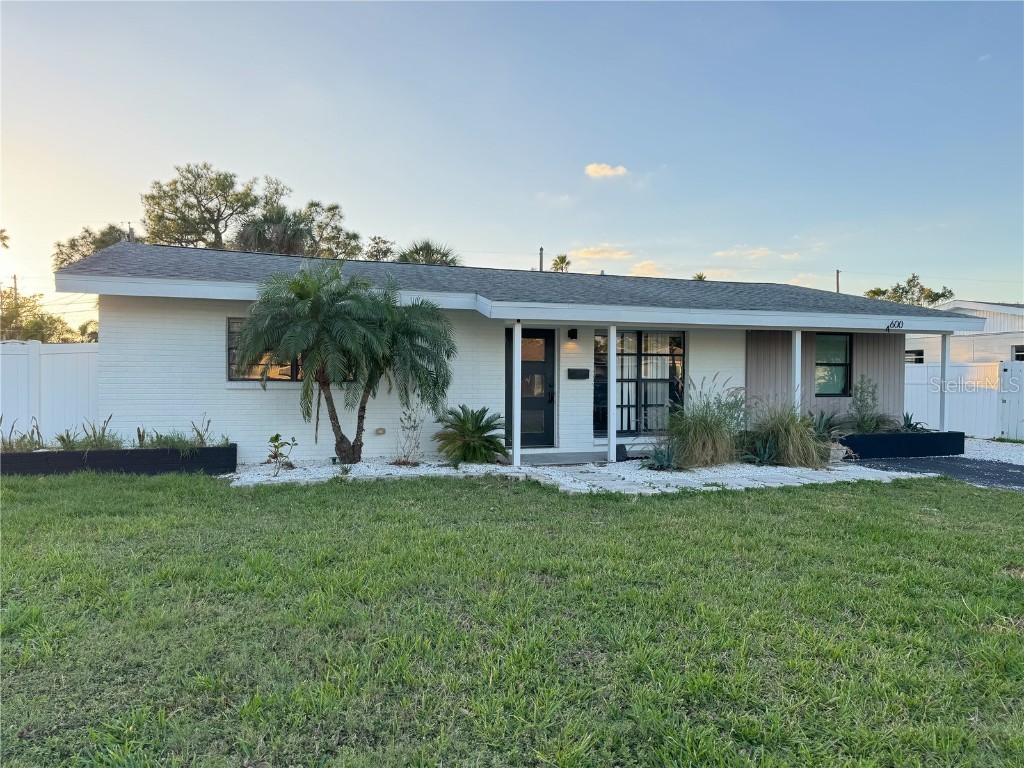 4600 Carson Street NE Saint Petersburg FL 33703 TB8322533 image1