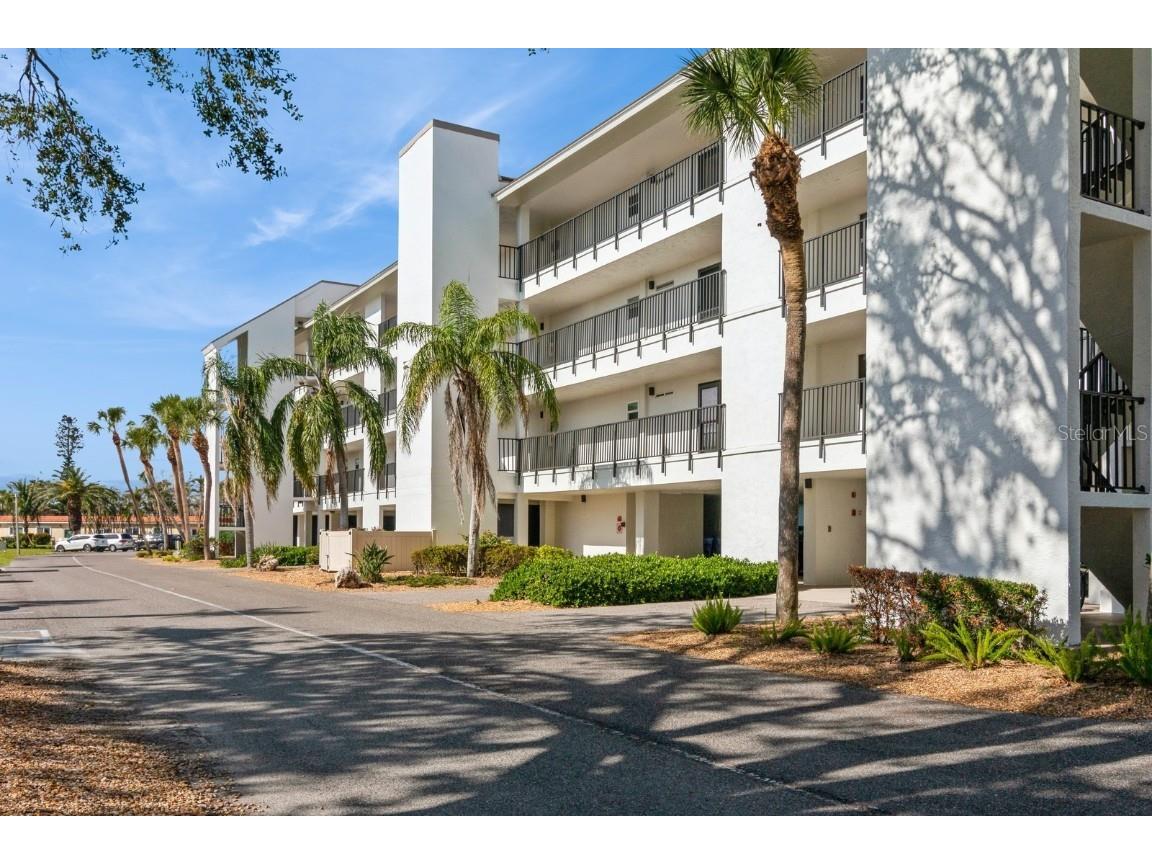 4600 Gulf Of Mexico Drive #203 Longboat Key FL 34228 - SARASOTA BAY A4624311 image1