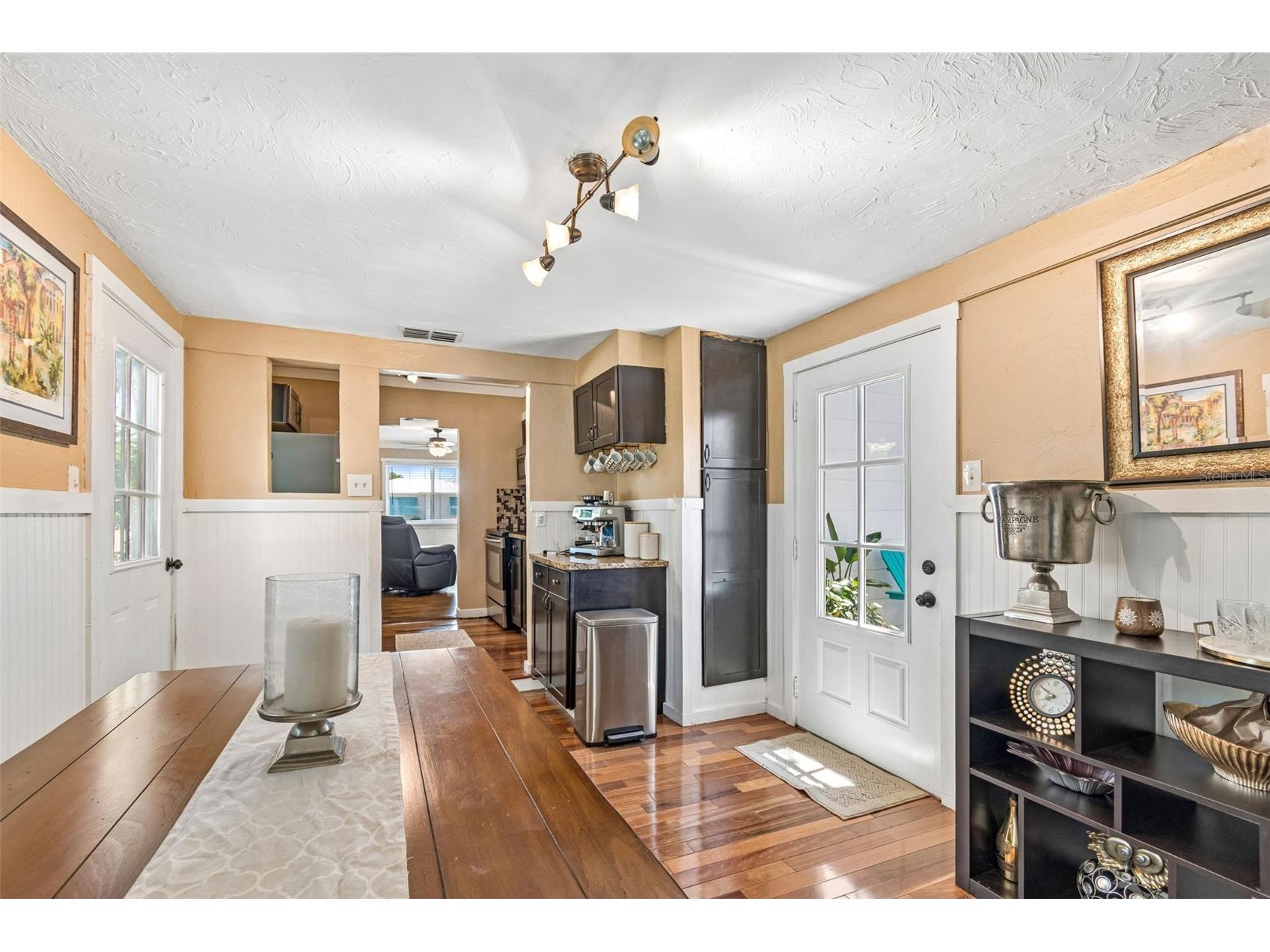 4601 16th Avenue N Saint Petersburg FL 33713 TB8522892 image21