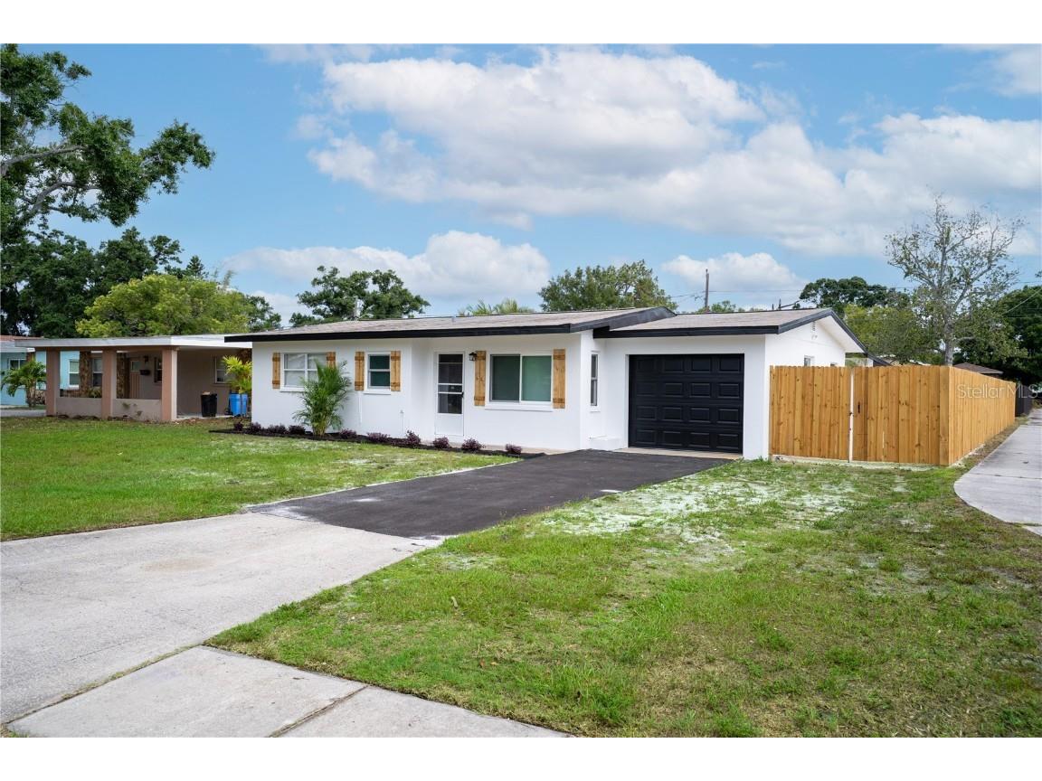 4601 71st Avenue N Pinellas Park FL 33781 TB8364158 image1