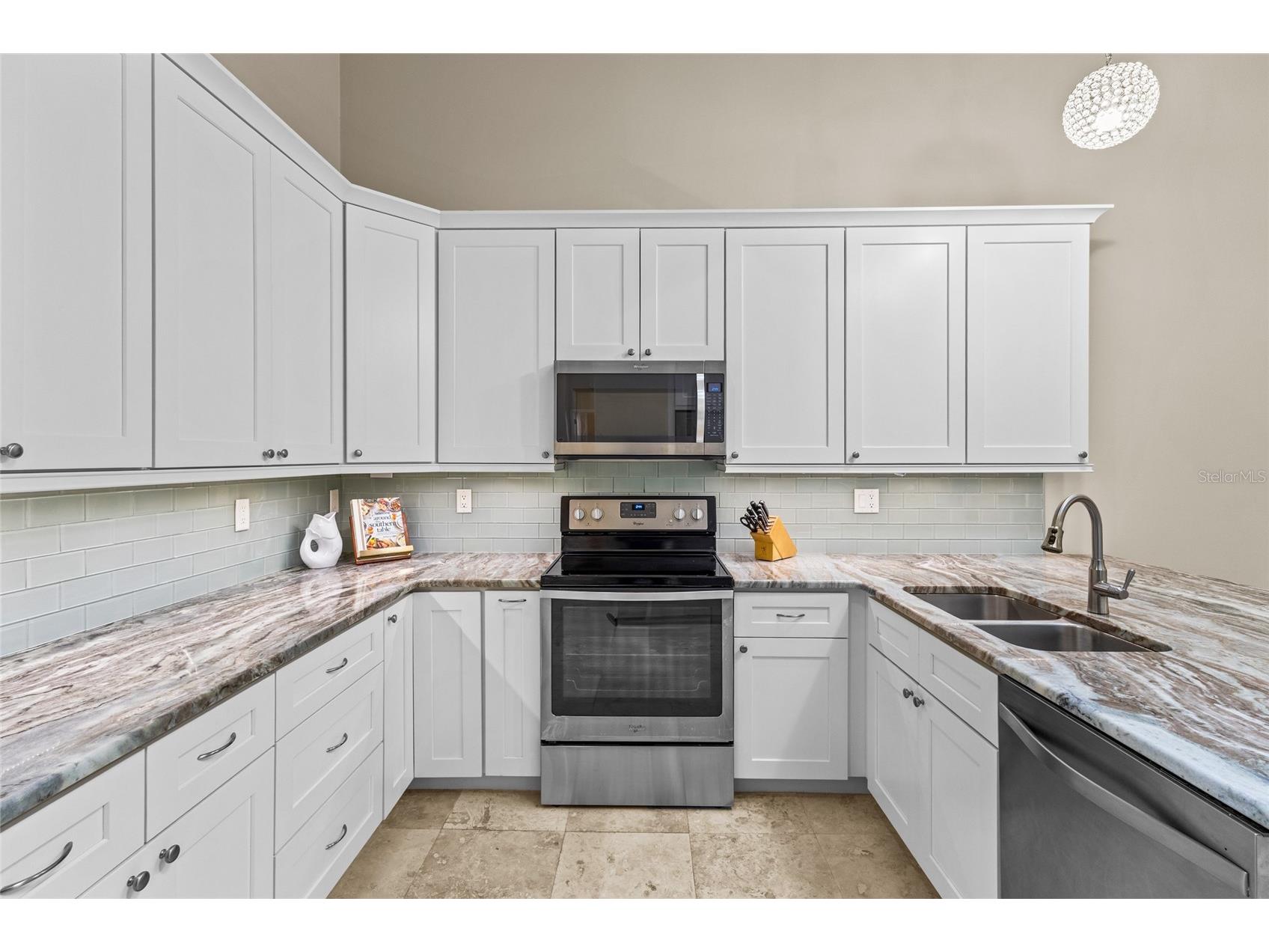4601 Las Brisas Lane Sarasota FL 34238 A4690192 image20