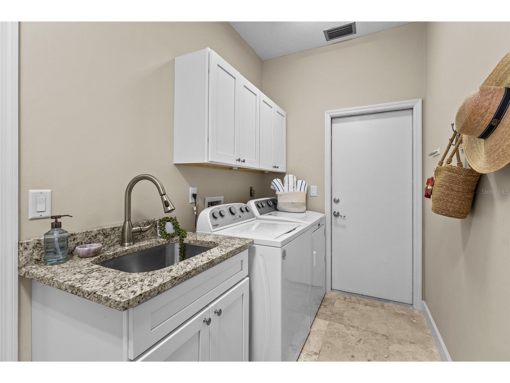 4601 Las Brisas Lane Sarasota FL 34238 A4690192 image51