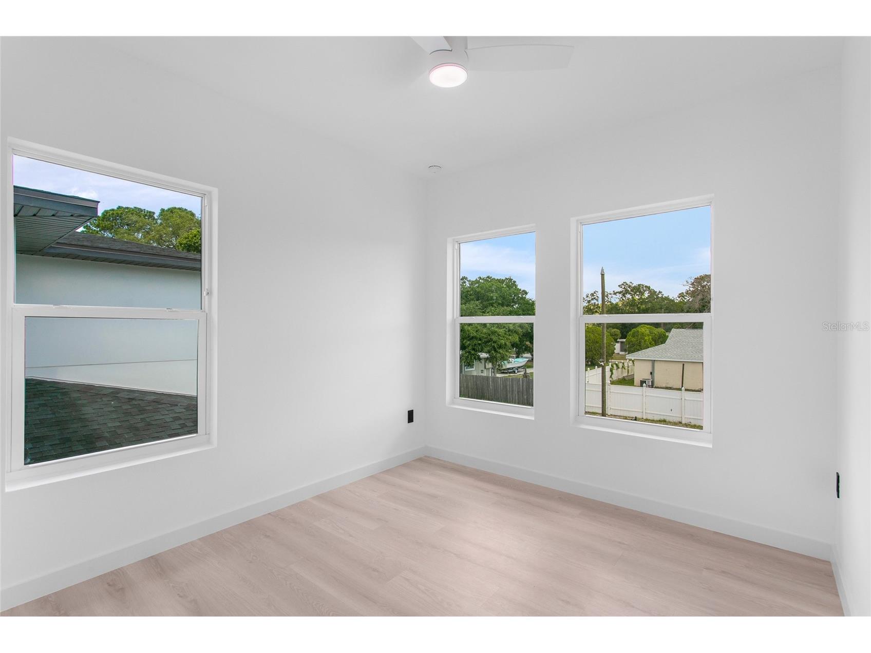 4601 Queensboro Avenue S Saint Petersburg FL 33711 TB8512241 image25