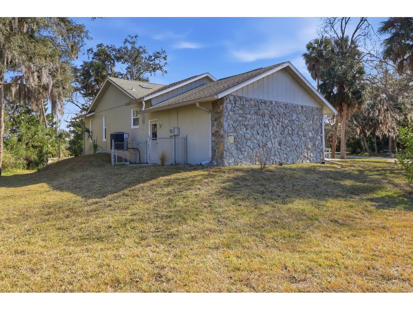 4601 S Gator Loop Homosassa FL 34448 TB8466415 image36