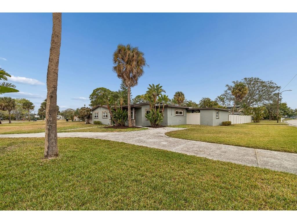 4601 Venetian Boulevard NE Saint Petersburg FL 33703 TB8468466 image25